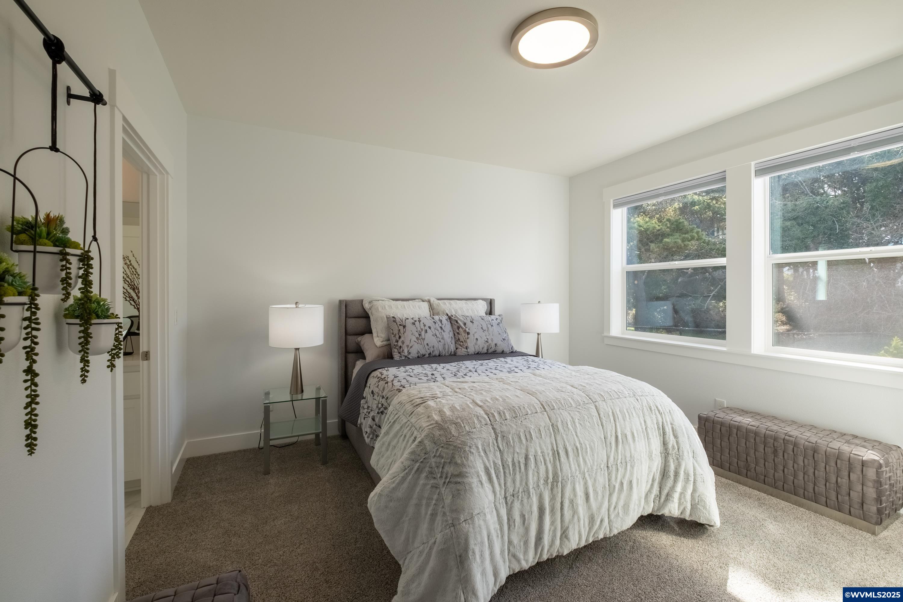 Lincoln City, Oregon, 97367, United States, 3 Bedrooms Bedrooms, ,3 BathroomsBathrooms,Residential,Active,1762853