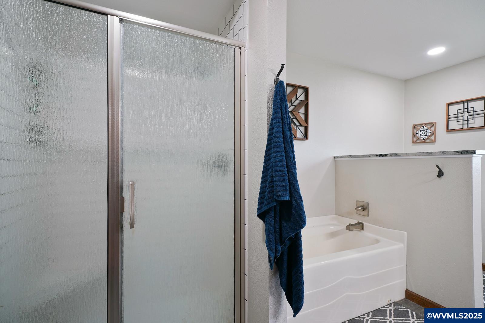 Salem, Oregon, 97302, United States, 3 Bedrooms Bedrooms, ,4 BathroomsBathrooms,Residential,Active,1989789