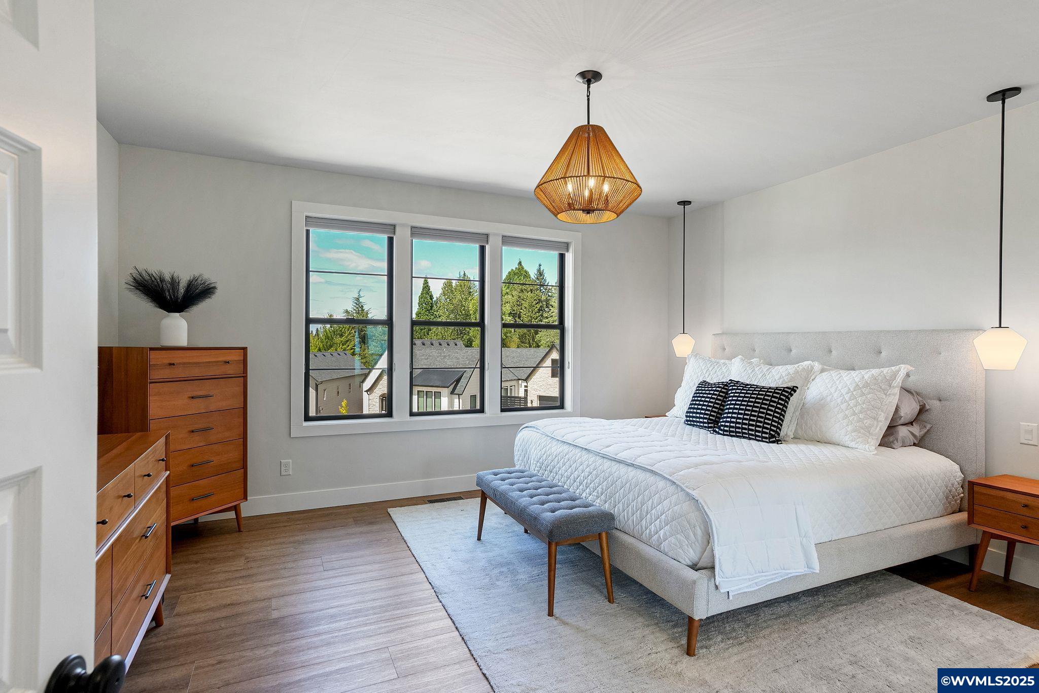 Salem, Oregon, 97302, United States, 5 Bedrooms Bedrooms, ,4 BathroomsBathrooms,Residential,Active,1888951