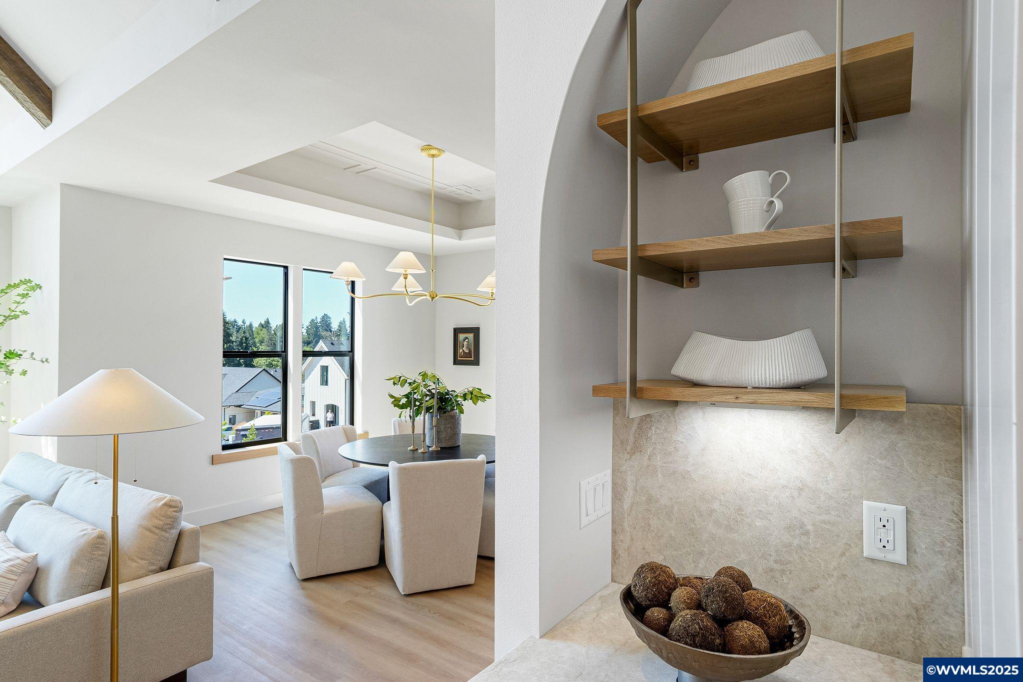 Salem, Oregon, 97302, United States, 3 Bedrooms Bedrooms, ,4 BathroomsBathrooms,Residential,Active,1889351