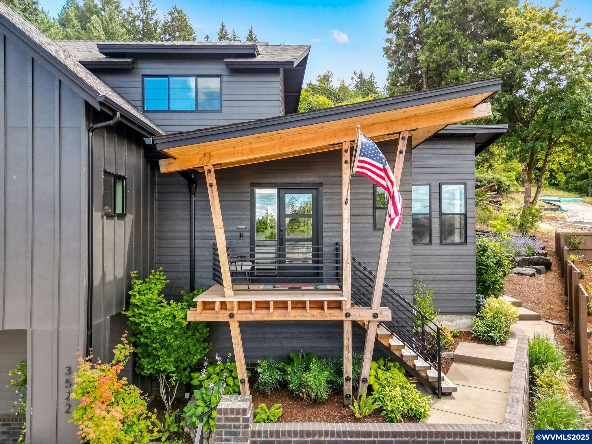 Salem, Oregon, 97302, United States, 5 Bedrooms Bedrooms, ,4 BathroomsBathrooms,Residential,Active,1888951