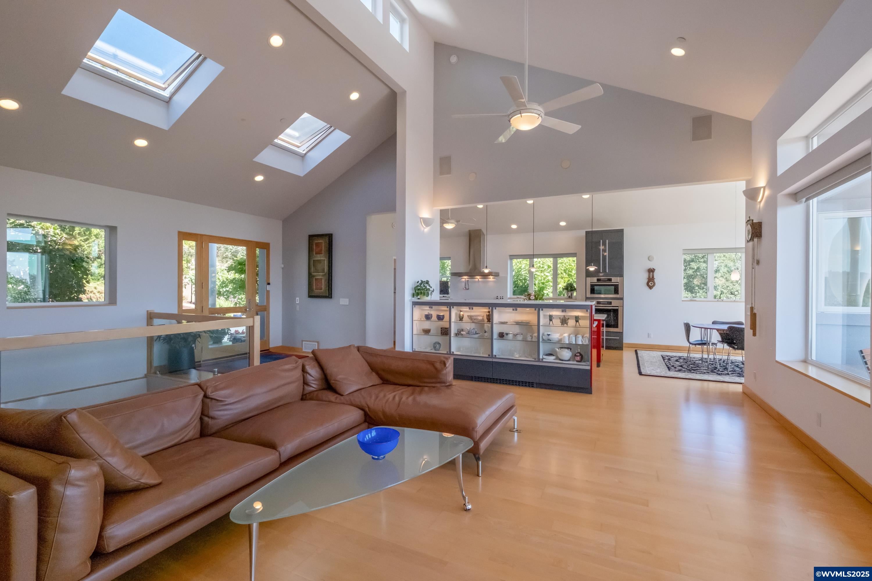 Corvallis, Oregon, 97330, United States, 4 Bedrooms Bedrooms, ,3 BathroomsBathrooms,Residential,Active,1922271