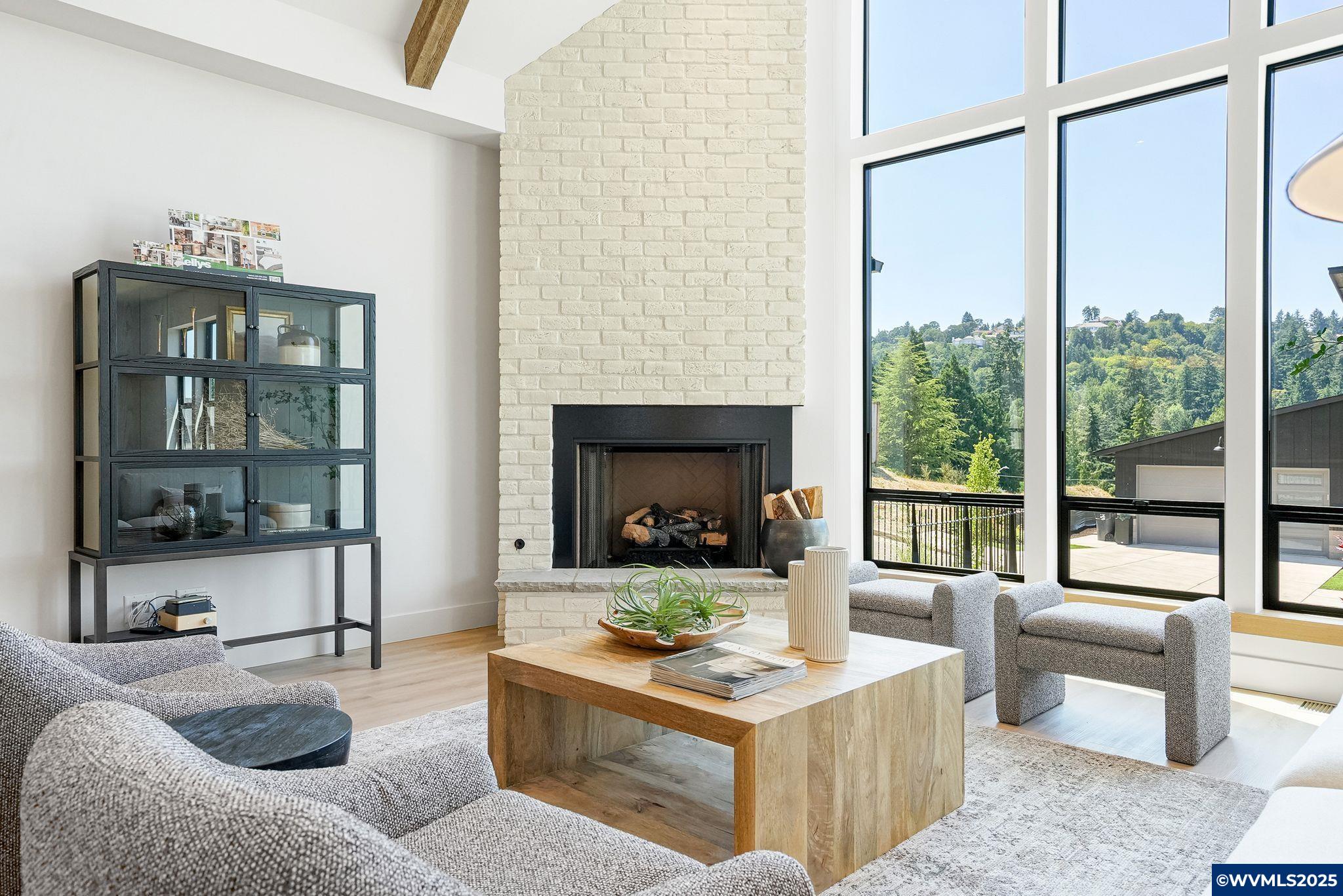 Salem, Oregon, 97302, United States, 3 Bedrooms Bedrooms, ,4 BathroomsBathrooms,Residential,Active,1889351