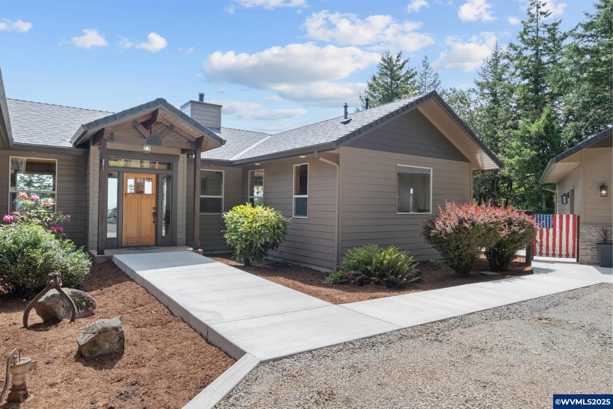 Brownsville, Oregon, 97327, United States, ,4 BathroomsBathrooms,Residential,Active,1859350