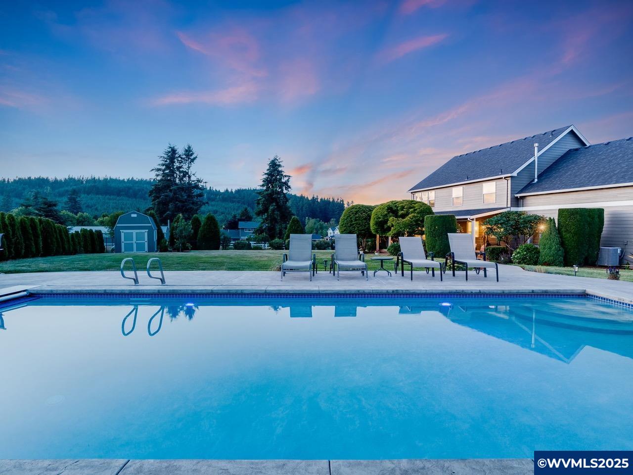 Oregon City, Oregon, 97045, United States, 4 Bedrooms Bedrooms, ,3 BathroomsBathrooms,Residential,Active,1922672