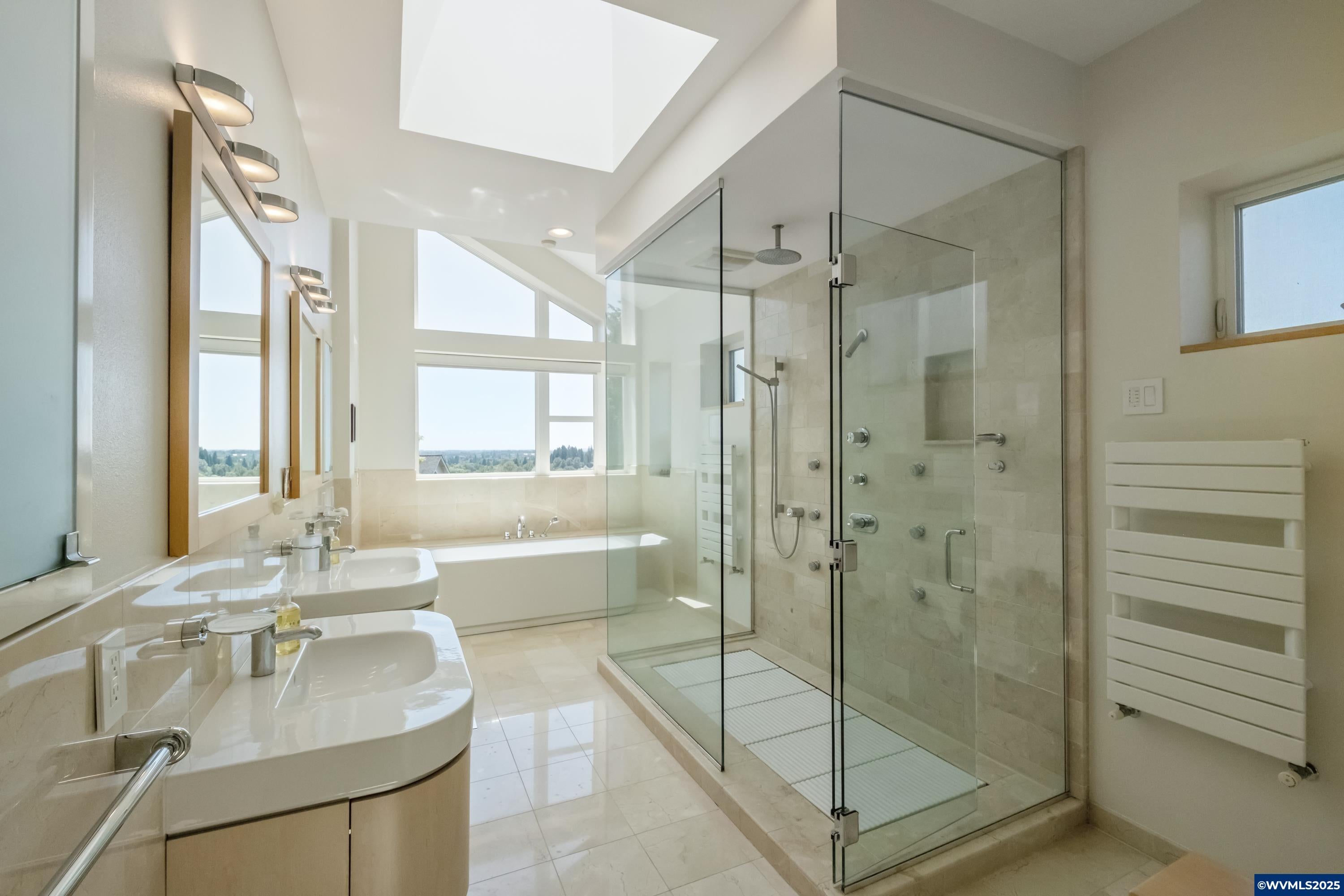 Corvallis, Oregon, 97330, United States, 4 Bedrooms Bedrooms, ,3 BathroomsBathrooms,Residential,Active,1922271