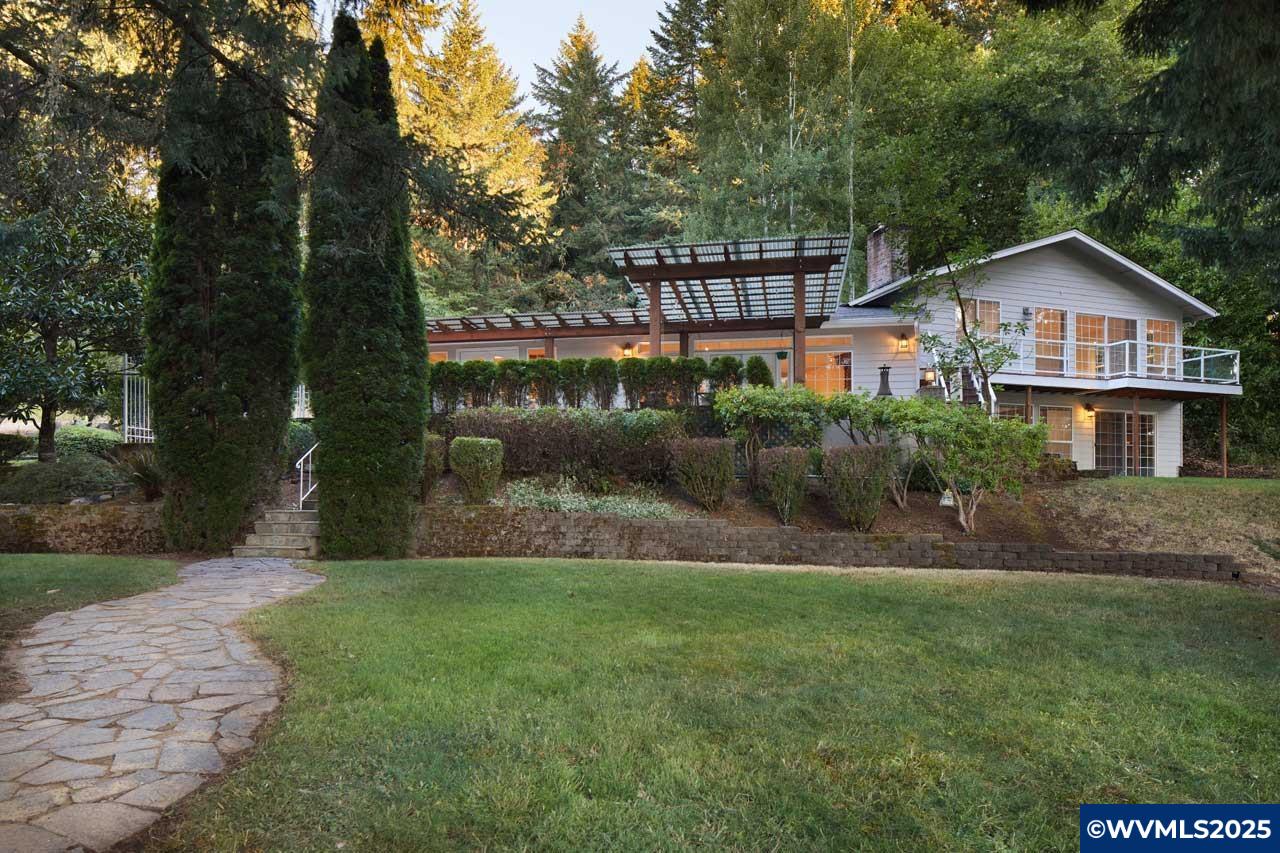 Corvallis, Oregon, 97330, United States, 4 Bedrooms Bedrooms, ,3 BathroomsBathrooms,Residential,Active,1914848