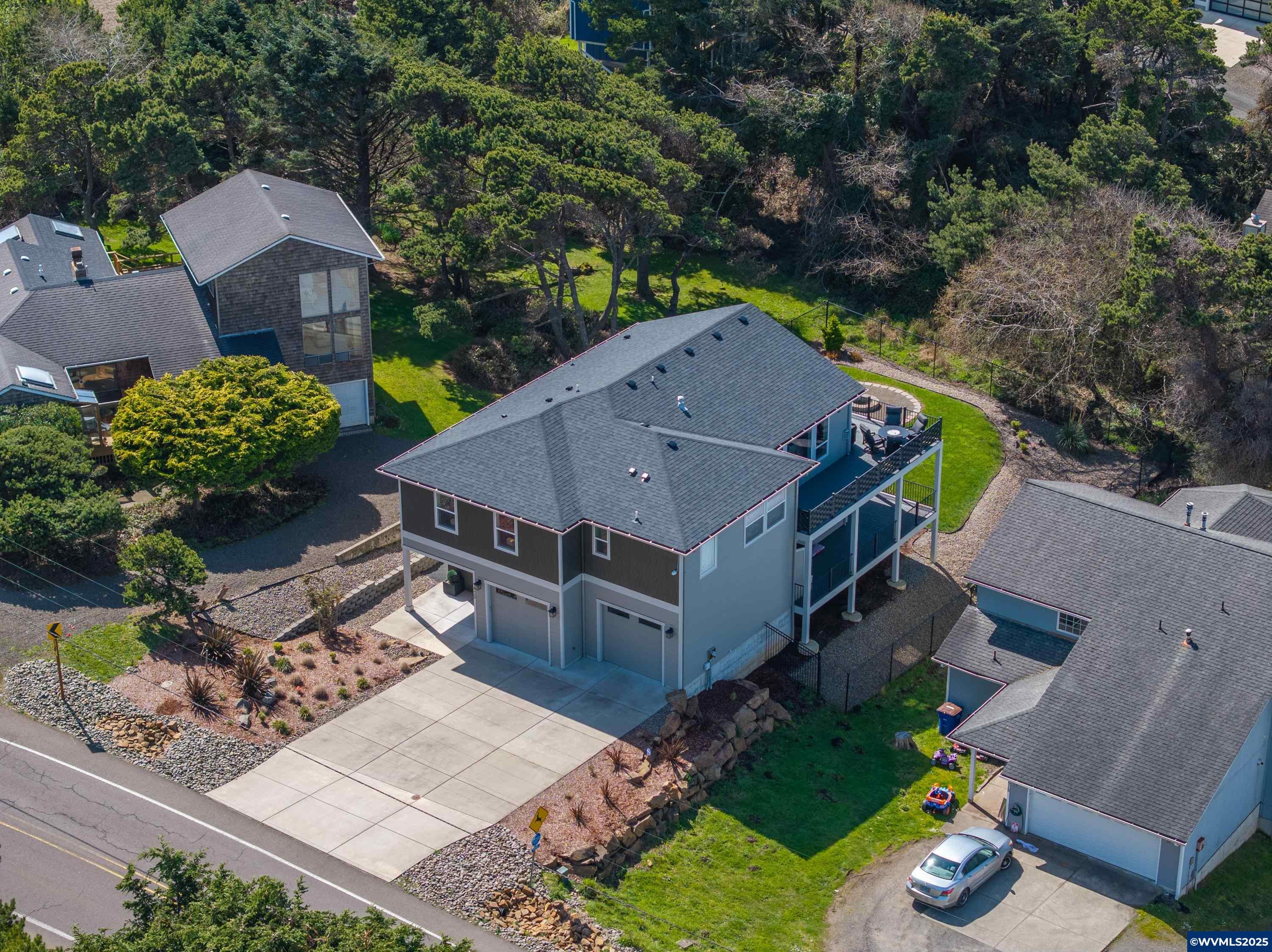 Lincoln City, Oregon, 97367, United States, 3 Bedrooms Bedrooms, ,3 BathroomsBathrooms,Residential,Active,1762853