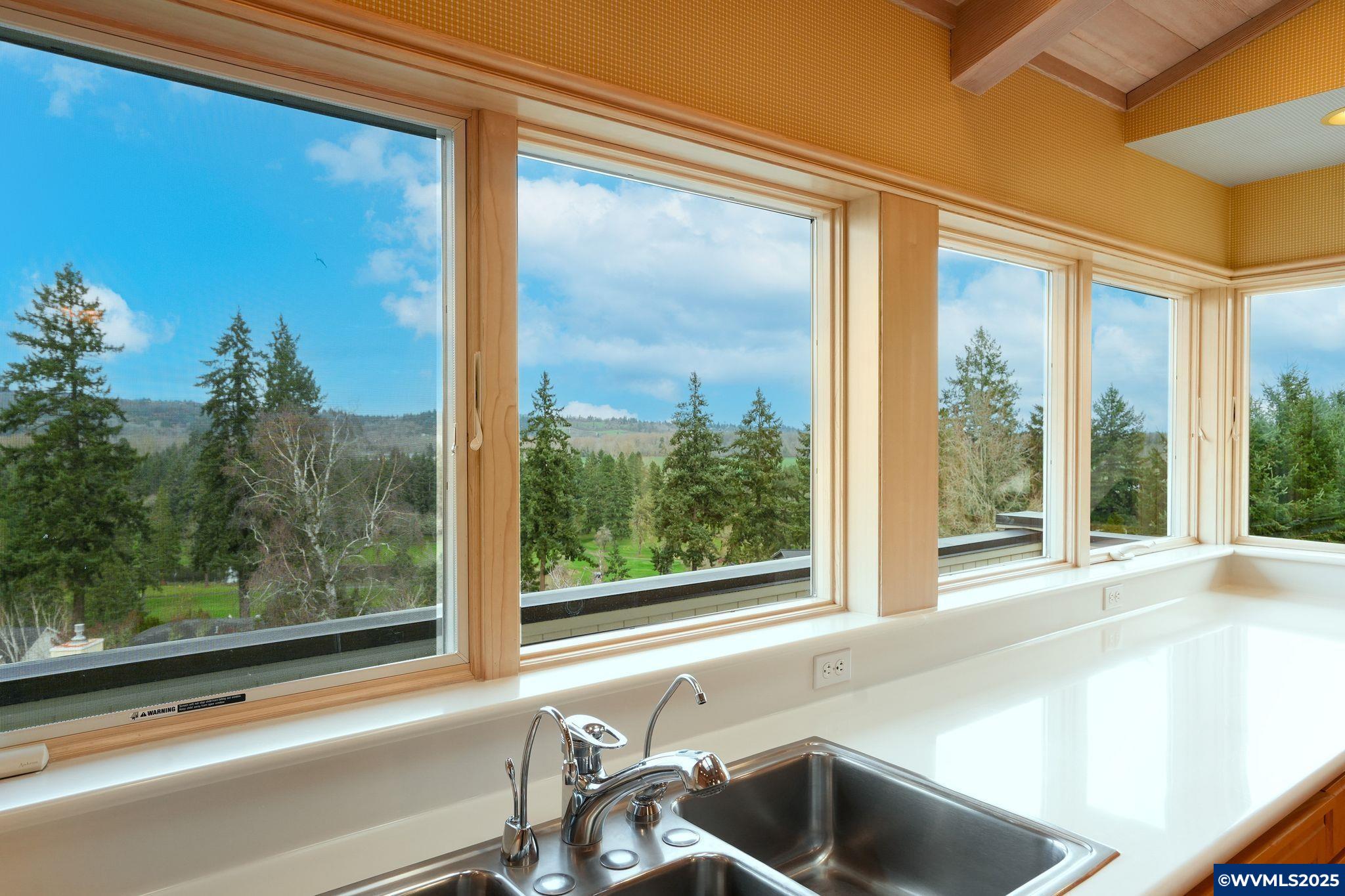 Salem, Oregon, 97302, United States, 3 Bedrooms Bedrooms, ,4 BathroomsBathrooms,Residential,Active,2007258