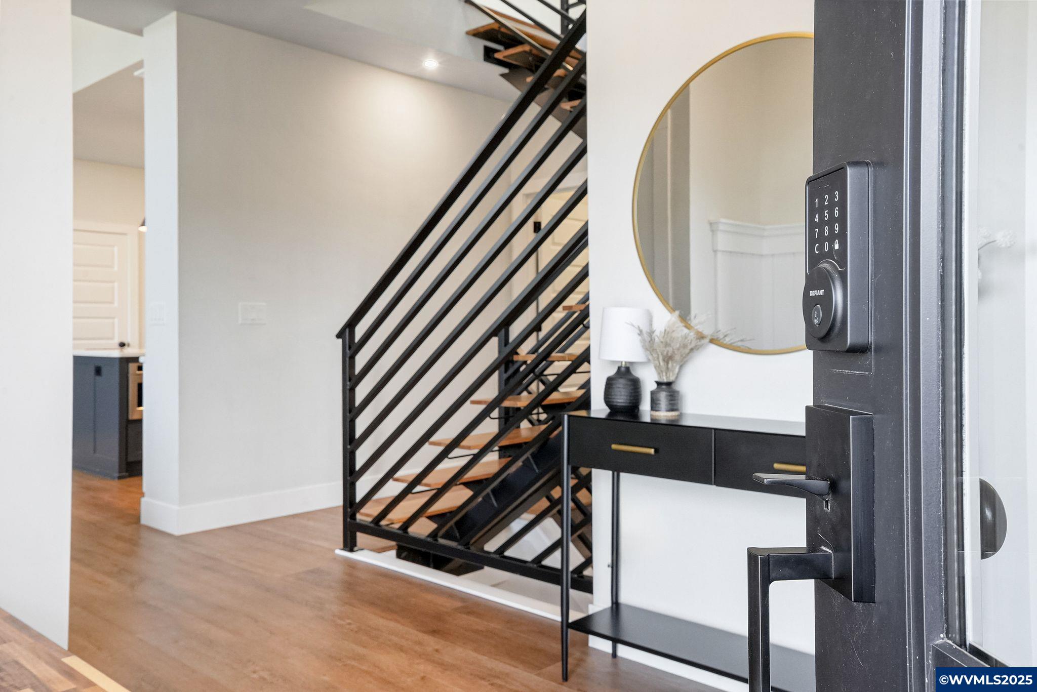 Salem, Oregon, 97302, United States, 5 Bedrooms Bedrooms, ,4 BathroomsBathrooms,Residential,Active,1888951