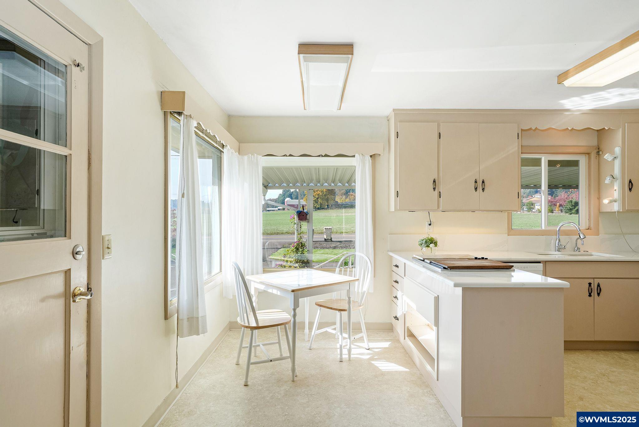 Corvallis, Oregon, 97333, United States, 3 Bedrooms Bedrooms, ,2 BathroomsBathrooms,Residential,Active,2001335