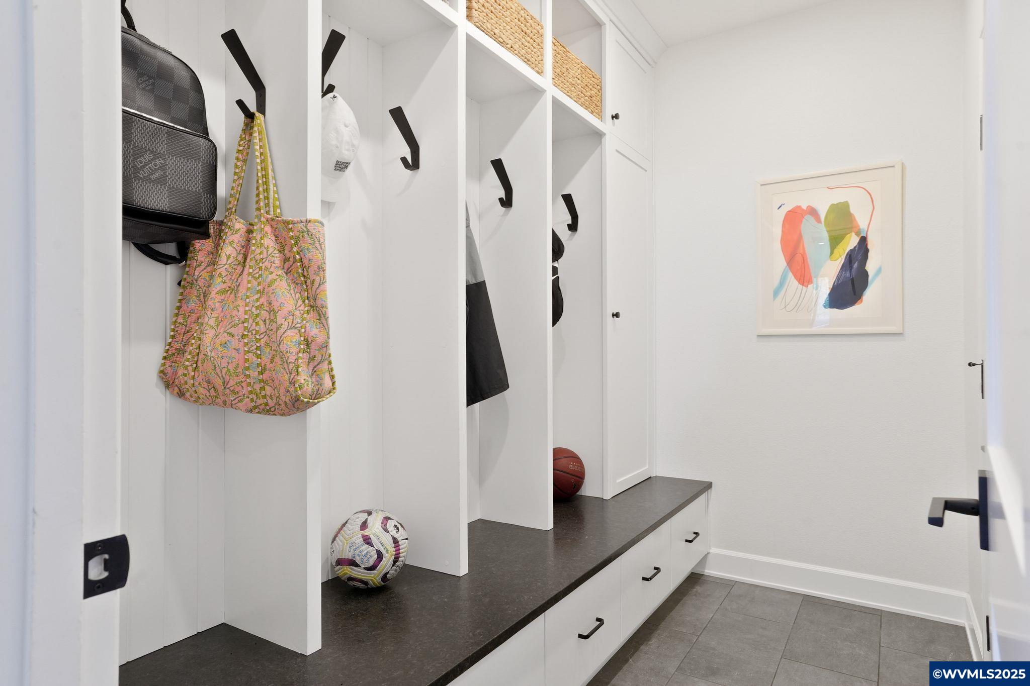 Salem, Oregon, 97302, United States, 5 Bedrooms Bedrooms, ,4 BathroomsBathrooms,Residential,Active,1992265