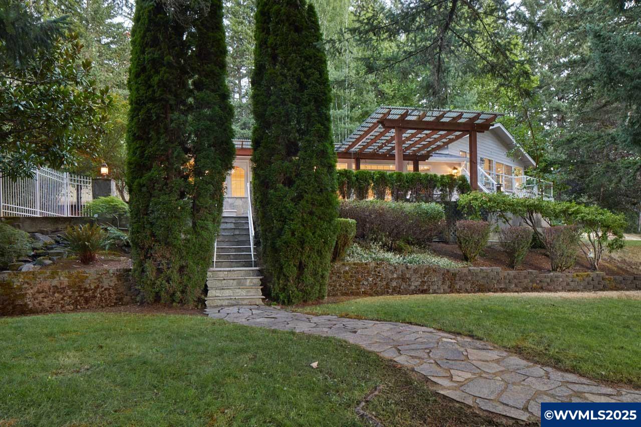 Corvallis, Oregon, 97330, United States, 4 Bedrooms Bedrooms, ,3 BathroomsBathrooms,Residential,Active,1914848