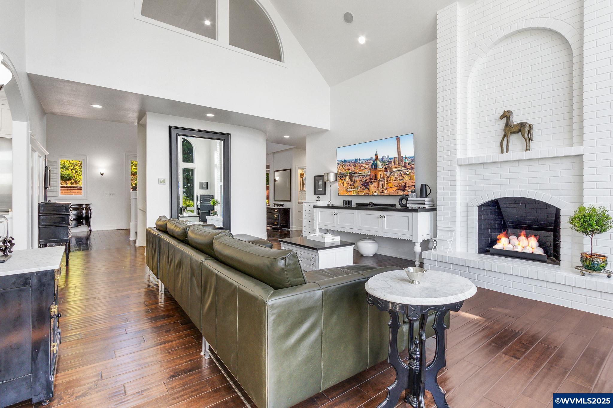 Salem, Oregon, 97302, United States, ,6 BathroomsBathrooms,Residential,Active,1770054