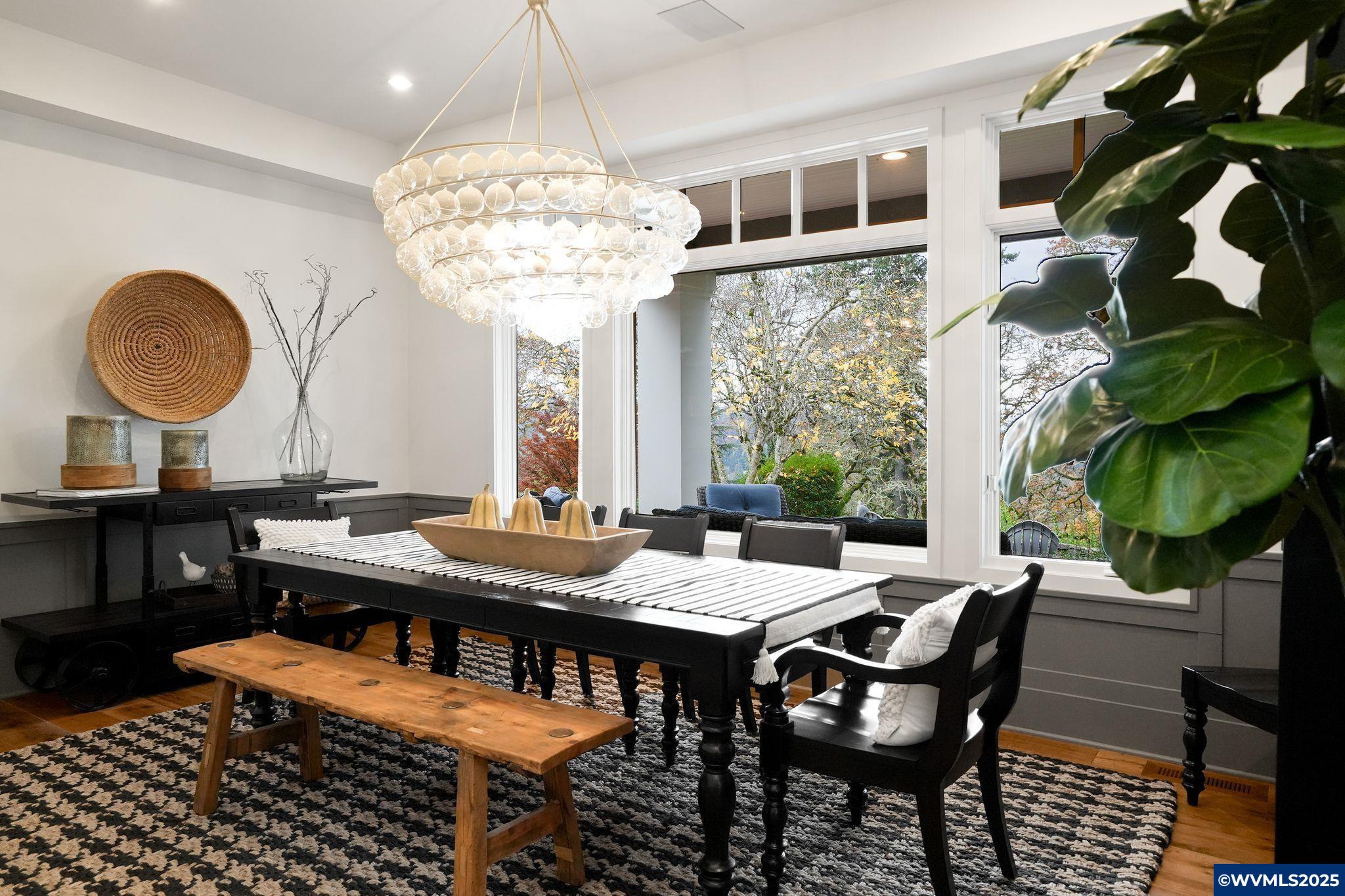 Salem, Oregon, 97302, United States, 5 Bedrooms Bedrooms, ,5 BathroomsBathrooms,Residential,Active,1993680