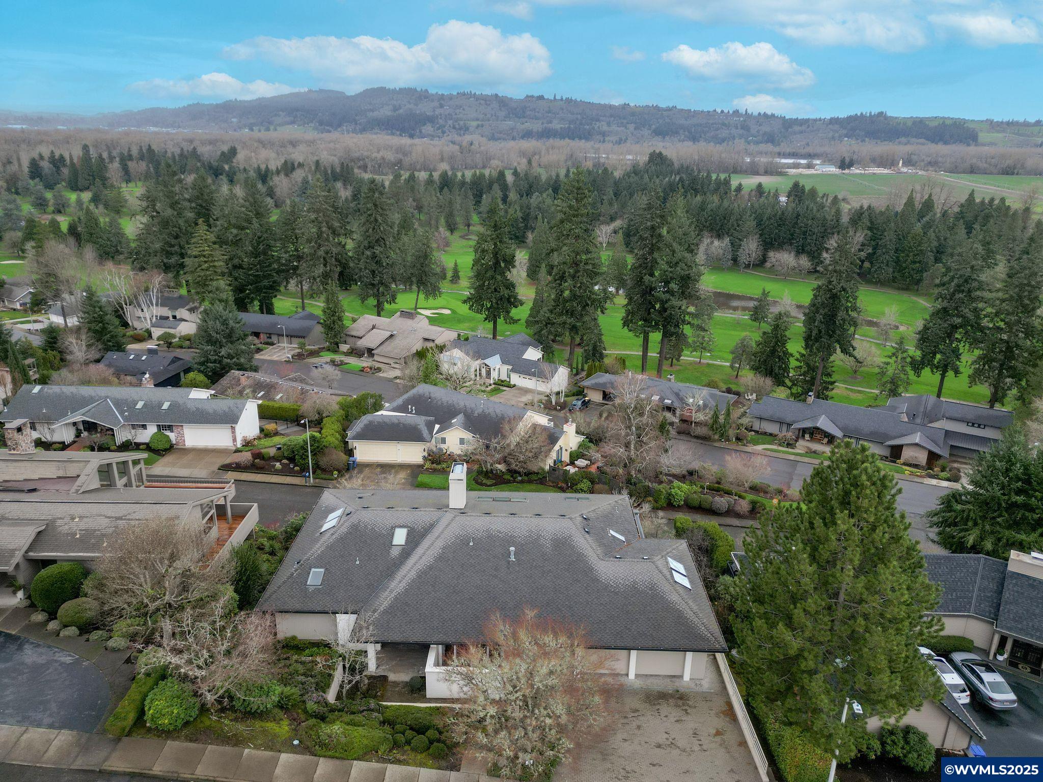 Salem, Oregon, 97302, United States, 3 Bedrooms Bedrooms, ,4 BathroomsBathrooms,Residential,Active,2007258