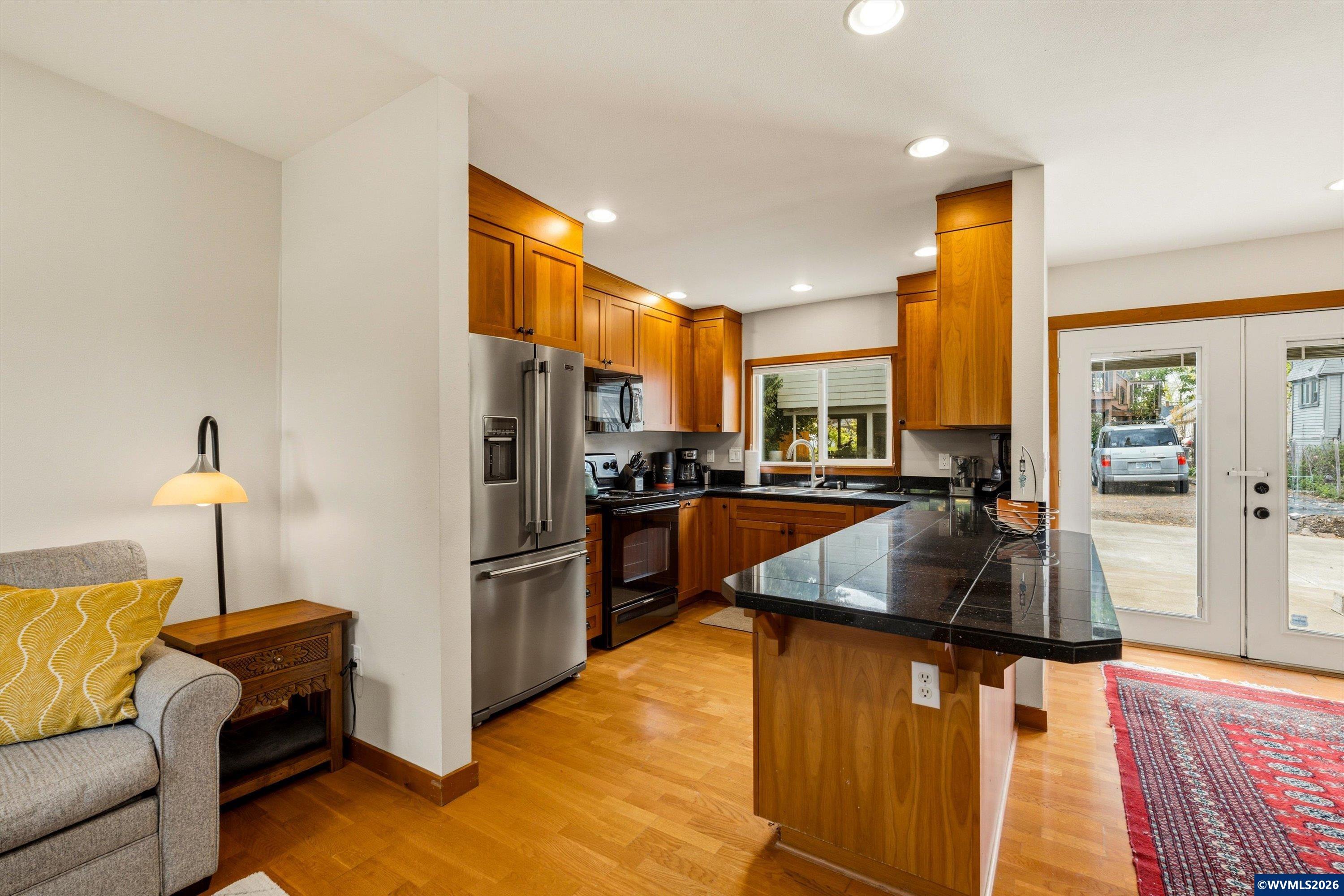 Corvallis, Oregon, 97330, United States, 6 Bedrooms Bedrooms, ,5 BathroomsBathrooms,Residential,Active,2032418