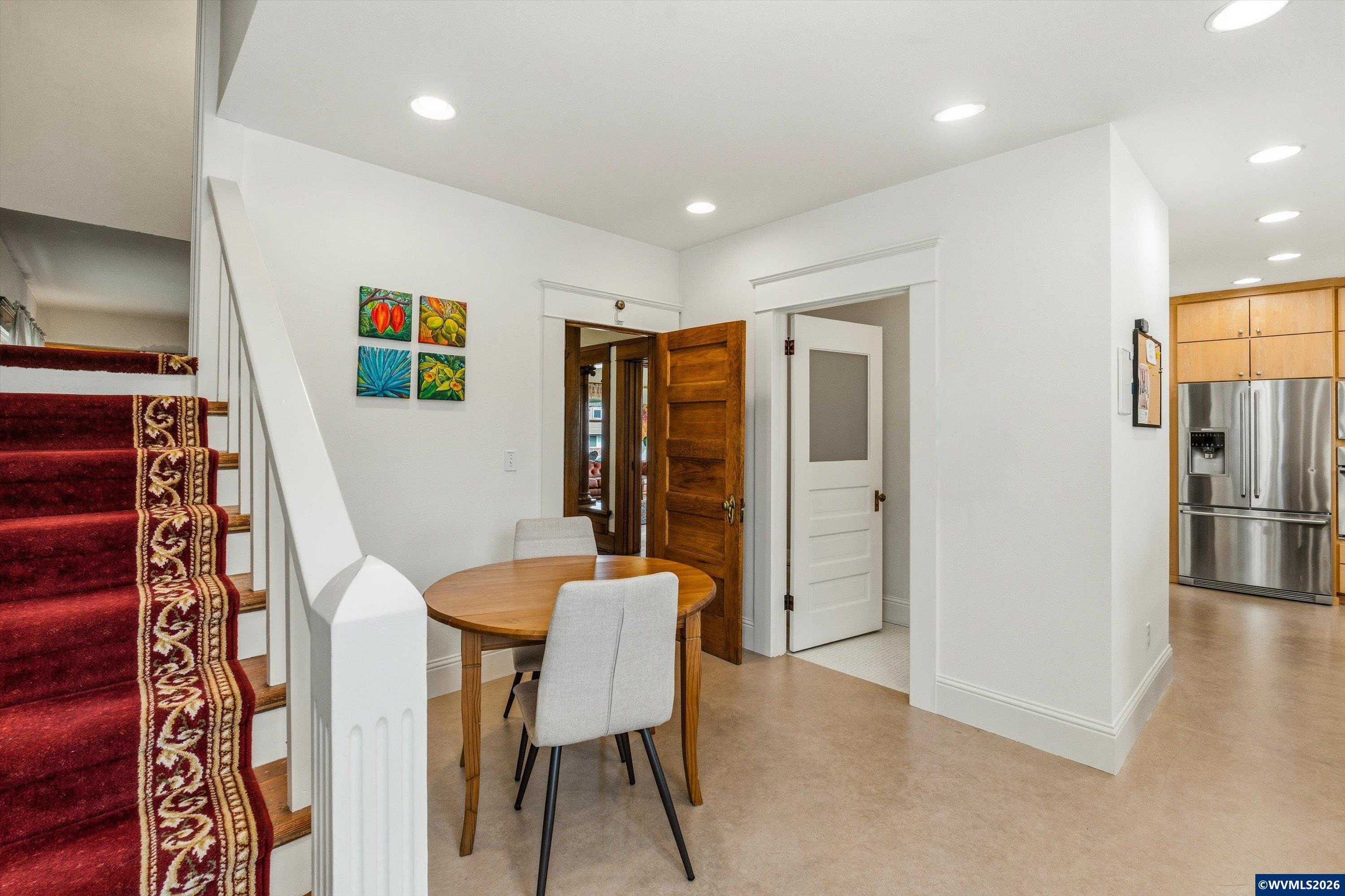 Corvallis, Oregon, 97330, United States, 6 Bedrooms Bedrooms, ,5 BathroomsBathrooms,Residential,Active,2032418