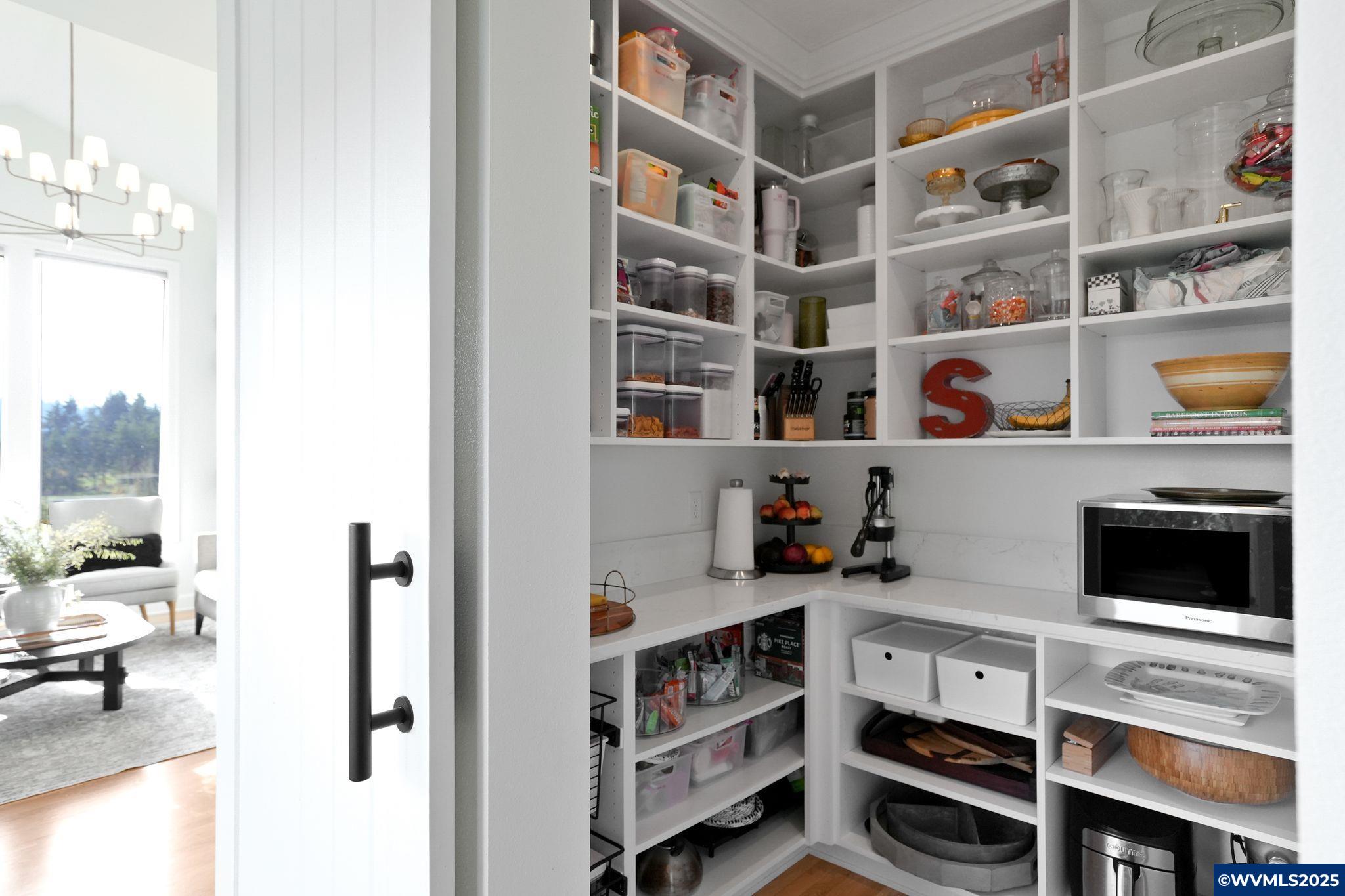 Salem, Oregon, 97302, United States, 5 Bedrooms Bedrooms, ,4 BathroomsBathrooms,Residential,Active,1992265