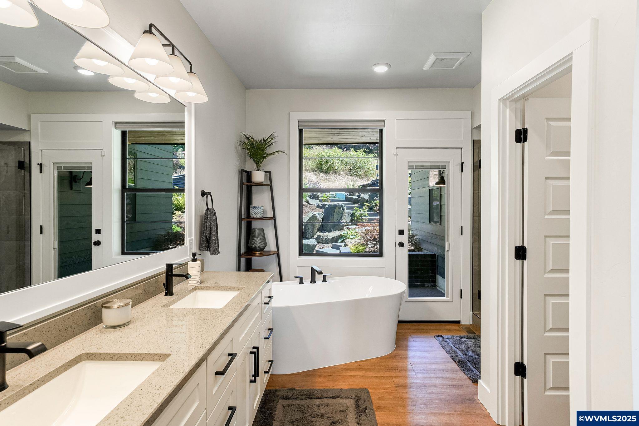 Salem, Oregon, 97302, United States, 5 Bedrooms Bedrooms, ,4 BathroomsBathrooms,Residential,Active,1888951