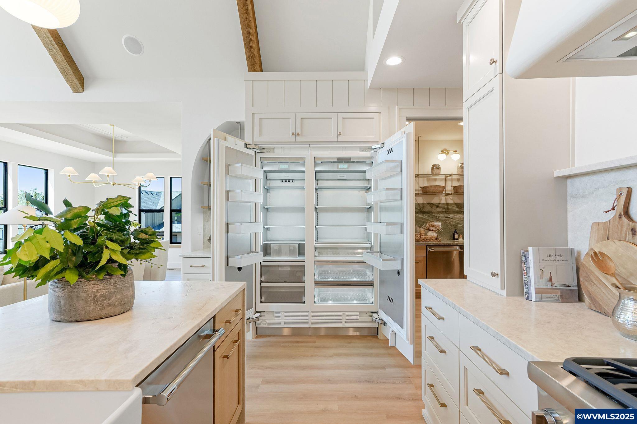 Salem, Oregon, 97302, United States, 3 Bedrooms Bedrooms, ,4 BathroomsBathrooms,Residential,Active,1889351