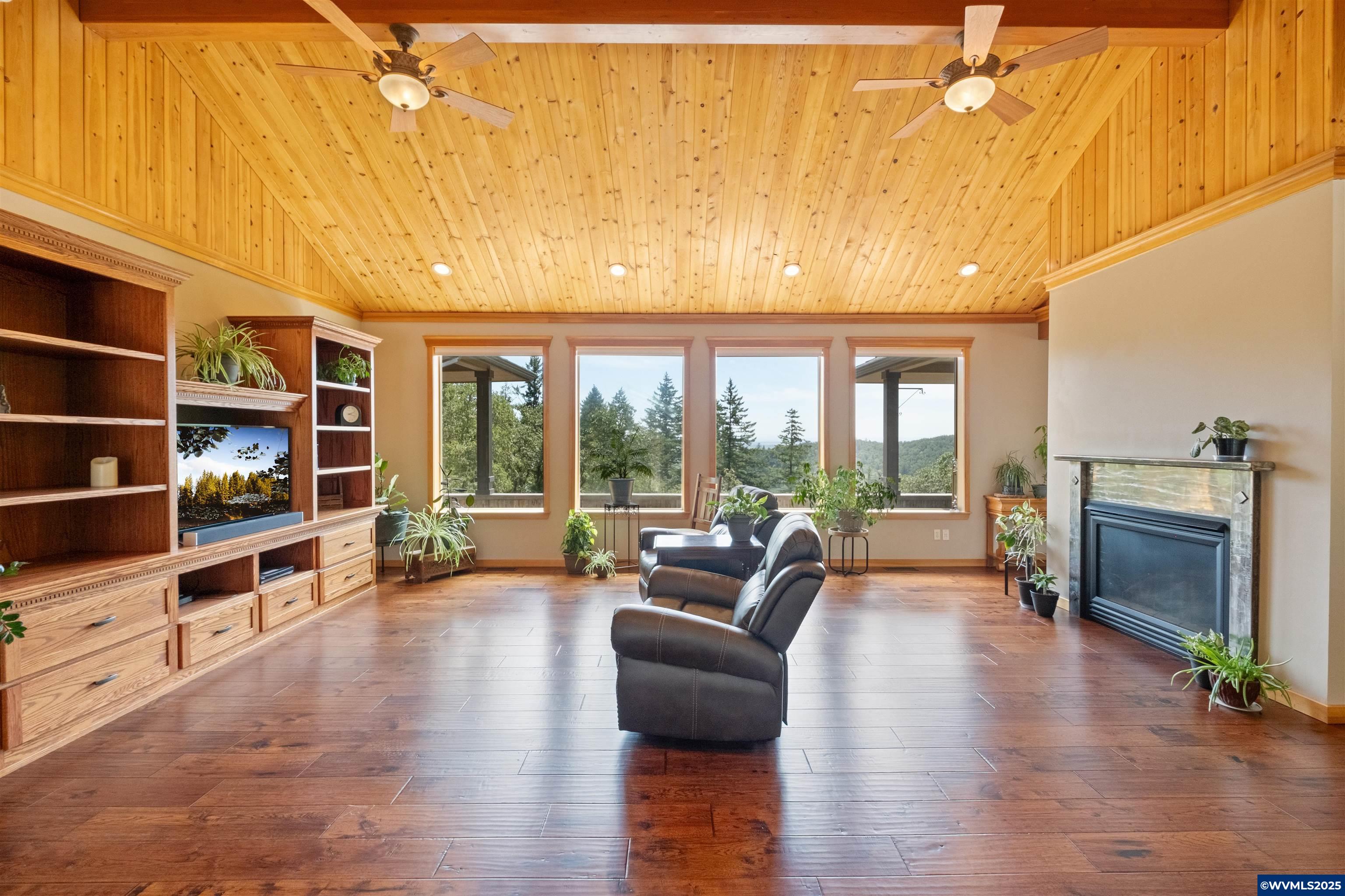 Brownsville, Oregon, 97327, United States, ,4 BathroomsBathrooms,Residential,Active,1859350