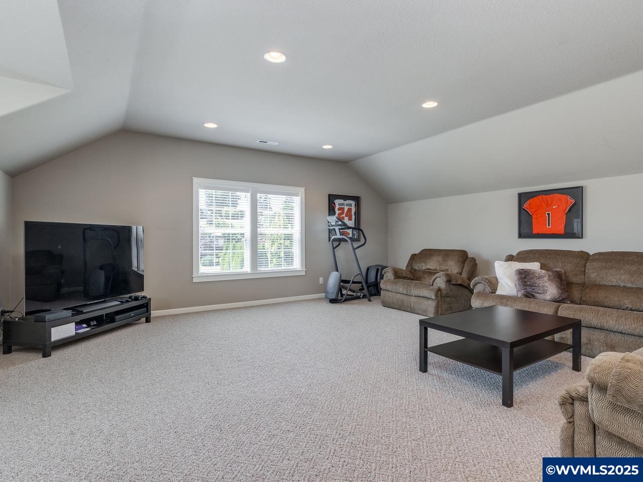 Oregon City, Oregon, 97045, United States, 4 Bedrooms Bedrooms, ,3 BathroomsBathrooms,Residential,Active,1922672