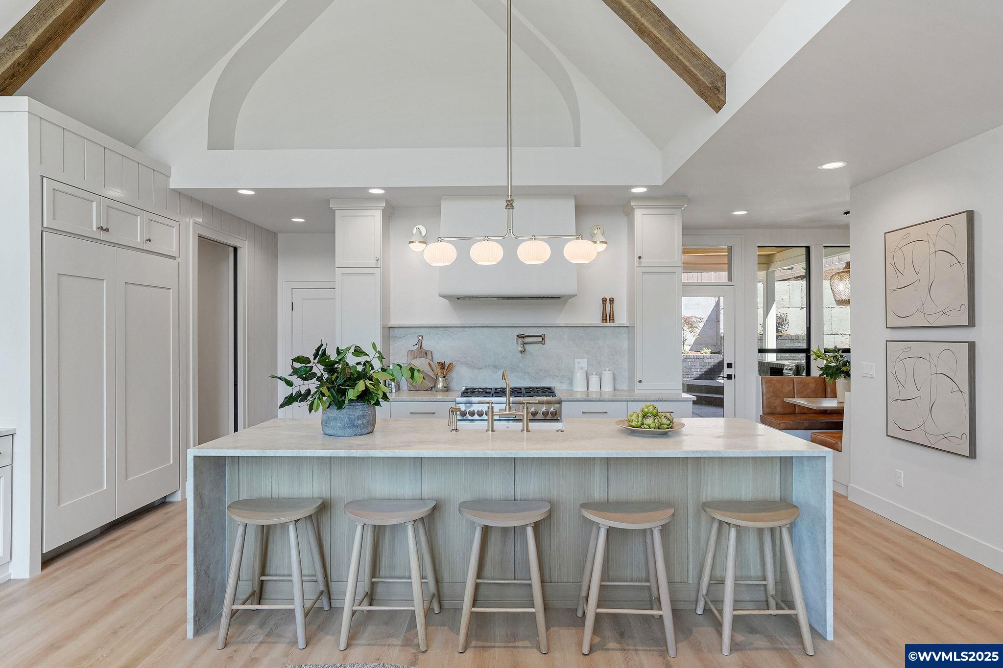 Salem, Oregon, 97302, United States, 3 Bedrooms Bedrooms, ,4 BathroomsBathrooms,Residential,Active,1889351