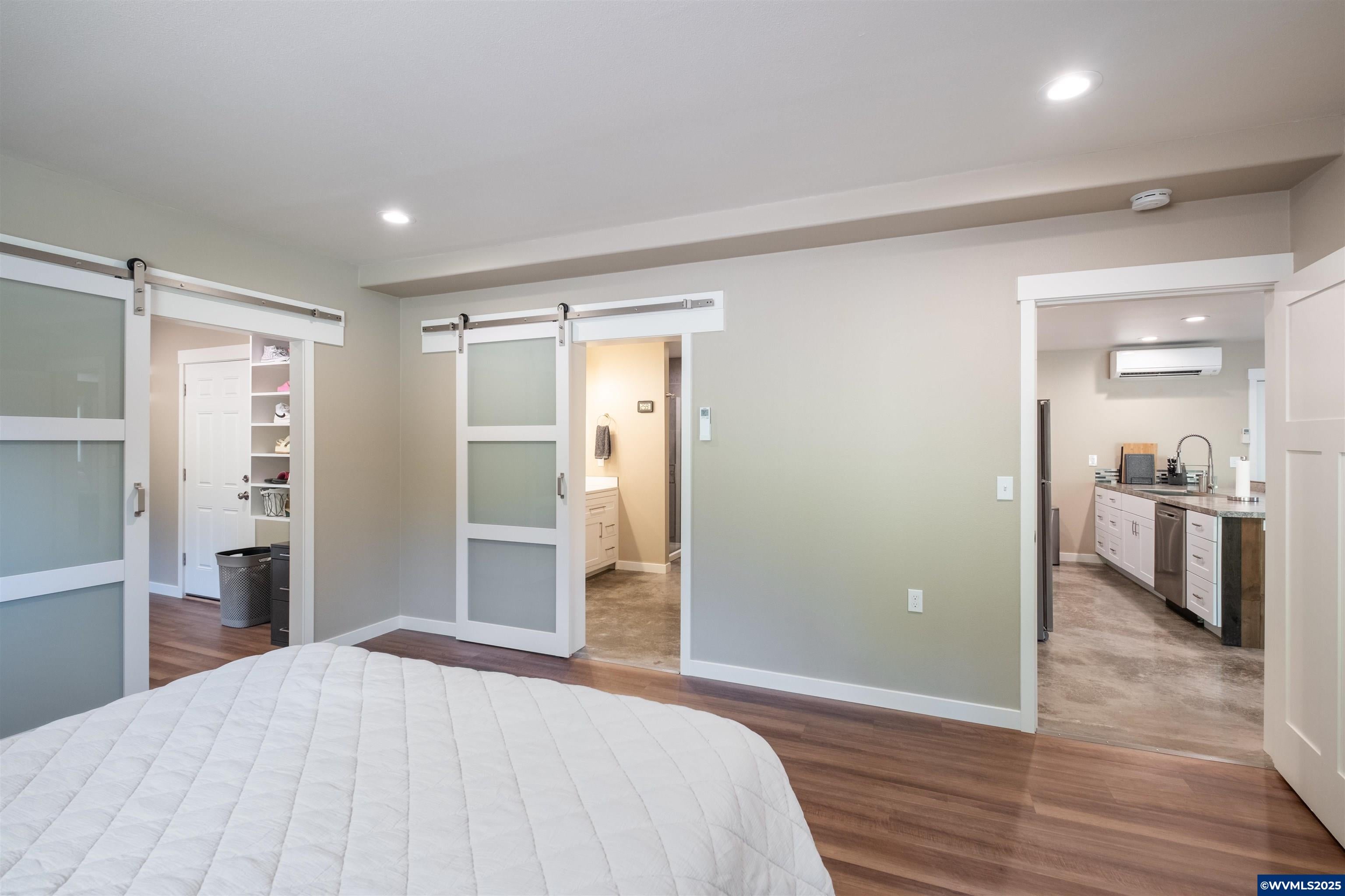 Brownsville, Oregon, 97327, United States, ,4 BathroomsBathrooms,Residential,Active,1859350