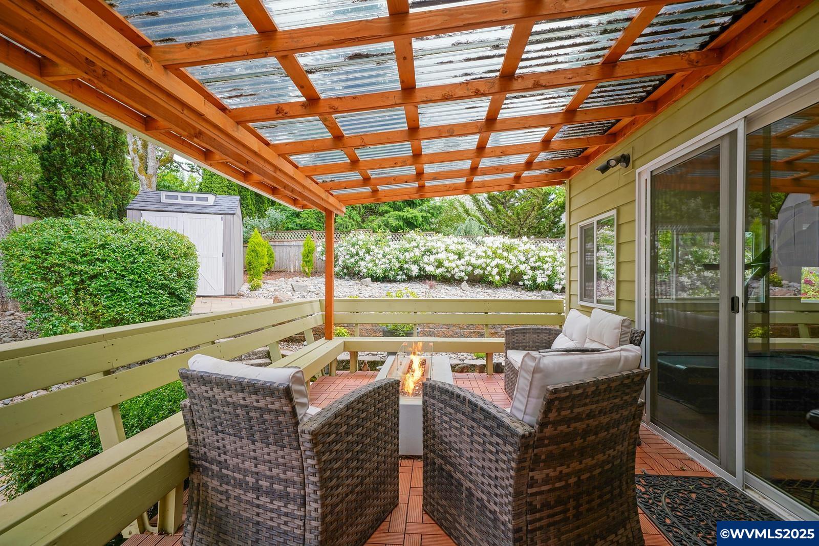 Salem, Oregon, 97302, United States, 3 Bedrooms Bedrooms, ,4 BathroomsBathrooms,Residential,Active,1989789