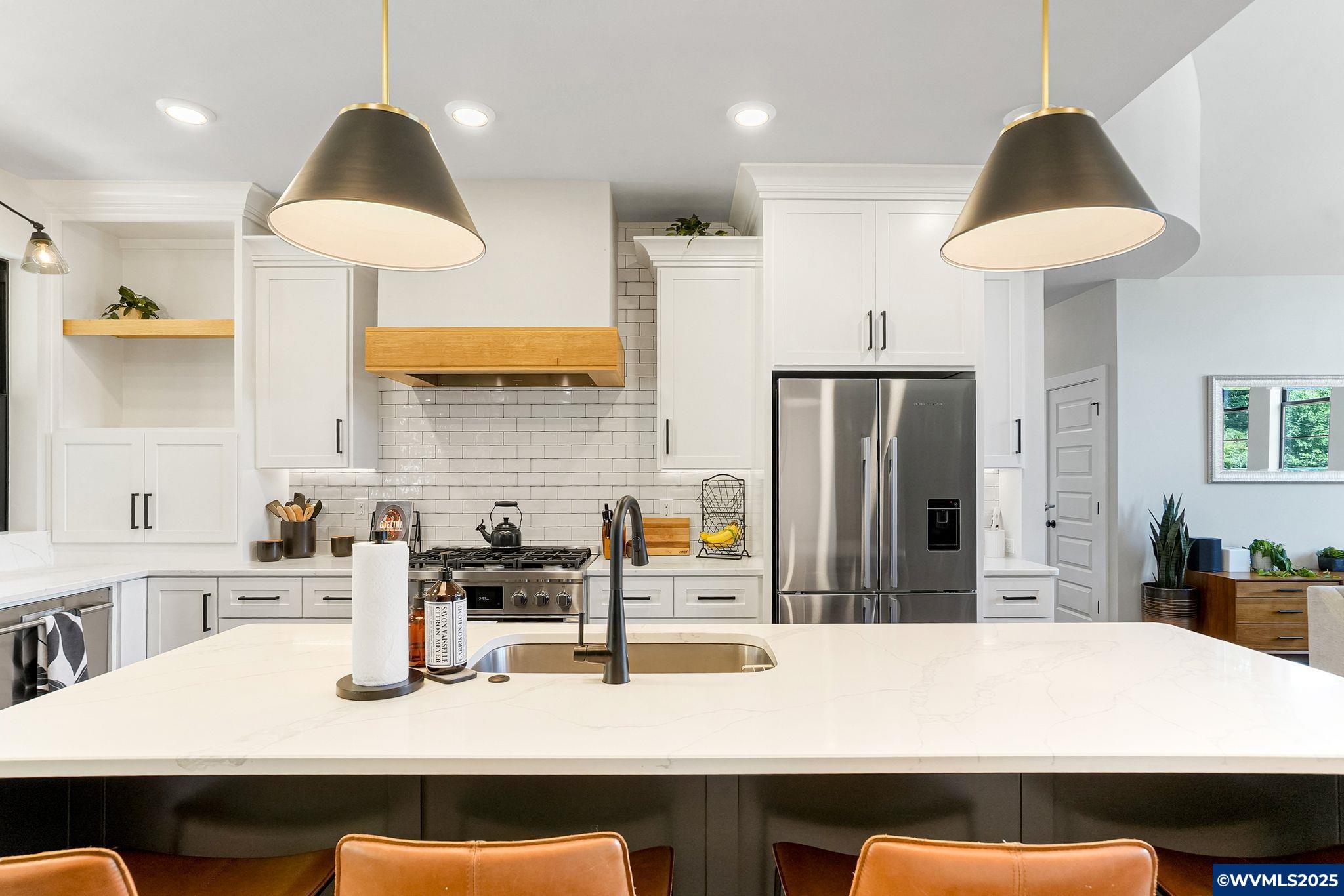 Salem, Oregon, 97302, United States, 5 Bedrooms Bedrooms, ,4 BathroomsBathrooms,Residential,Active,1888951