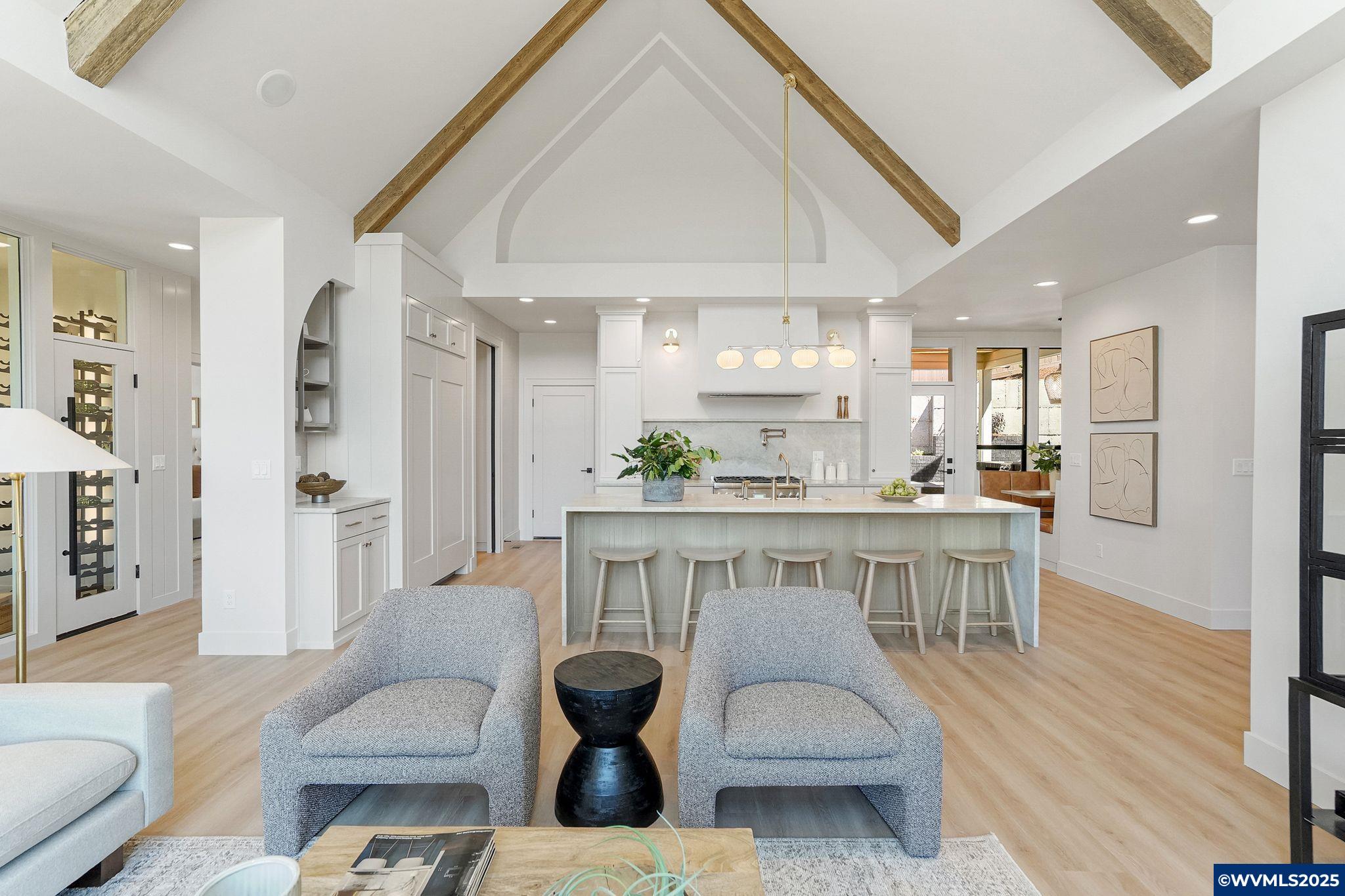 Salem, Oregon, 97302, United States, 3 Bedrooms Bedrooms, ,4 BathroomsBathrooms,Residential,Active,1889351