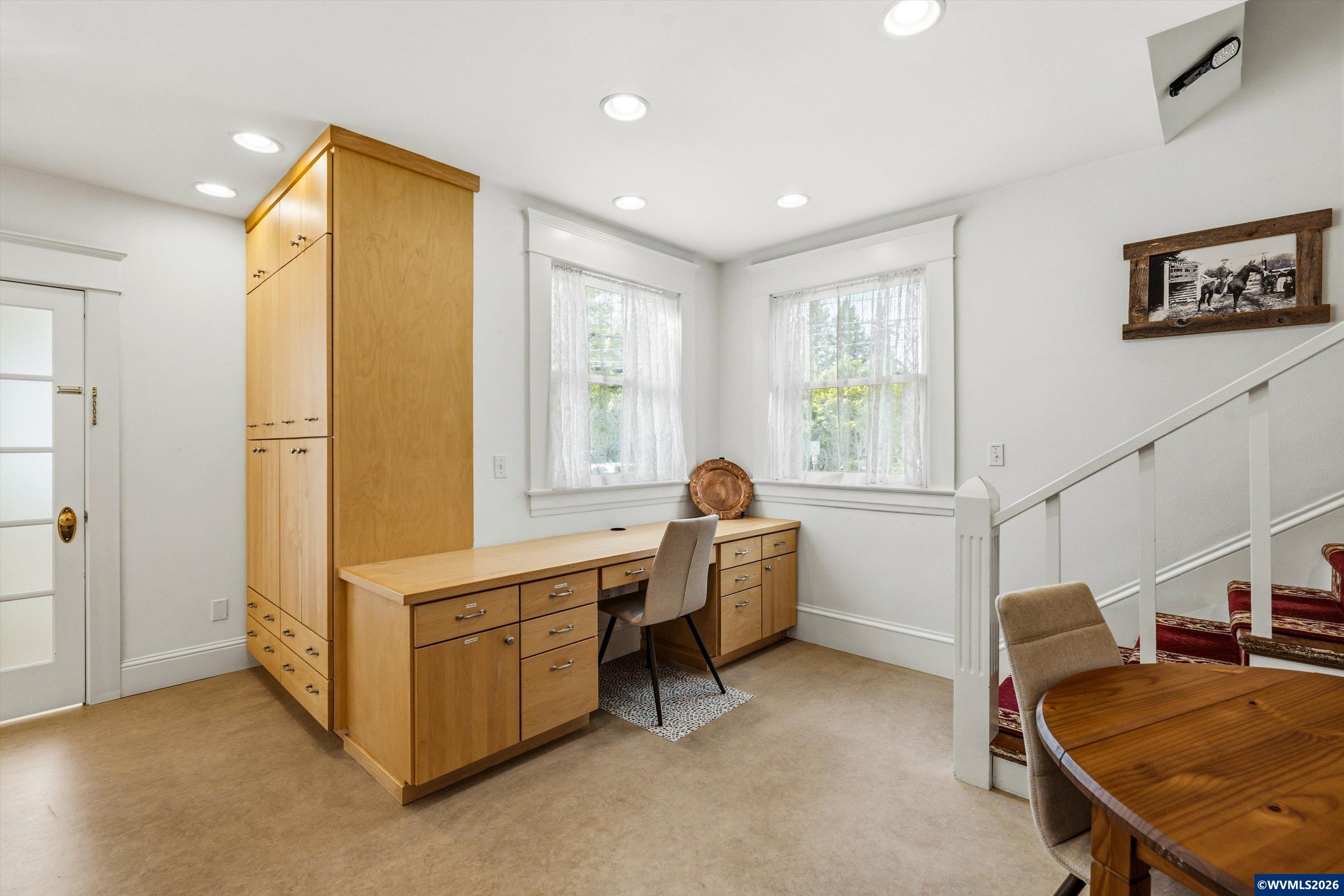 Corvallis, Oregon, 97330, United States, 6 Bedrooms Bedrooms, ,5 BathroomsBathrooms,Residential,Active,2032418