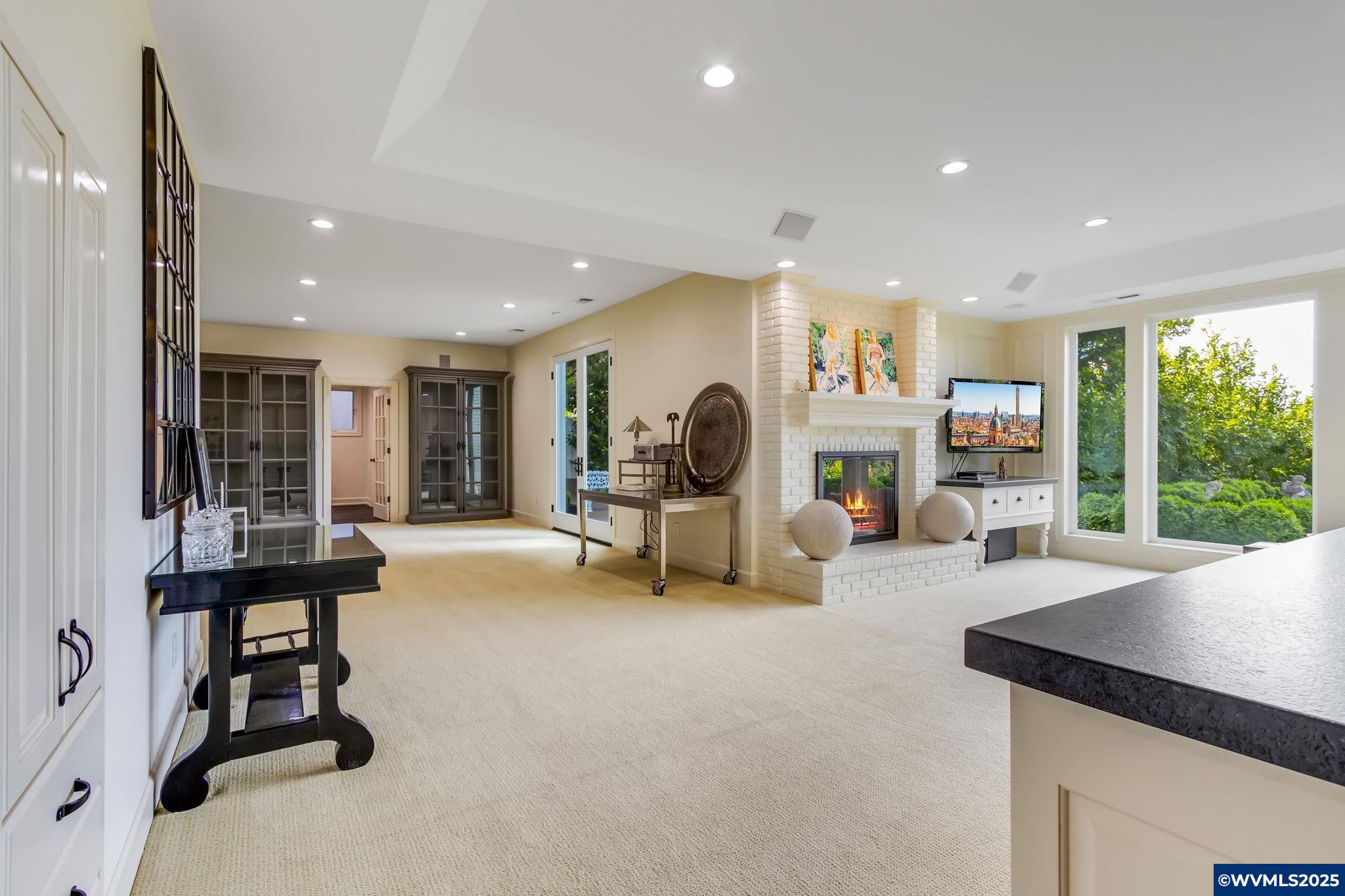 Salem, Oregon, 97302, United States, ,6 BathroomsBathrooms,Residential,Active,1770054