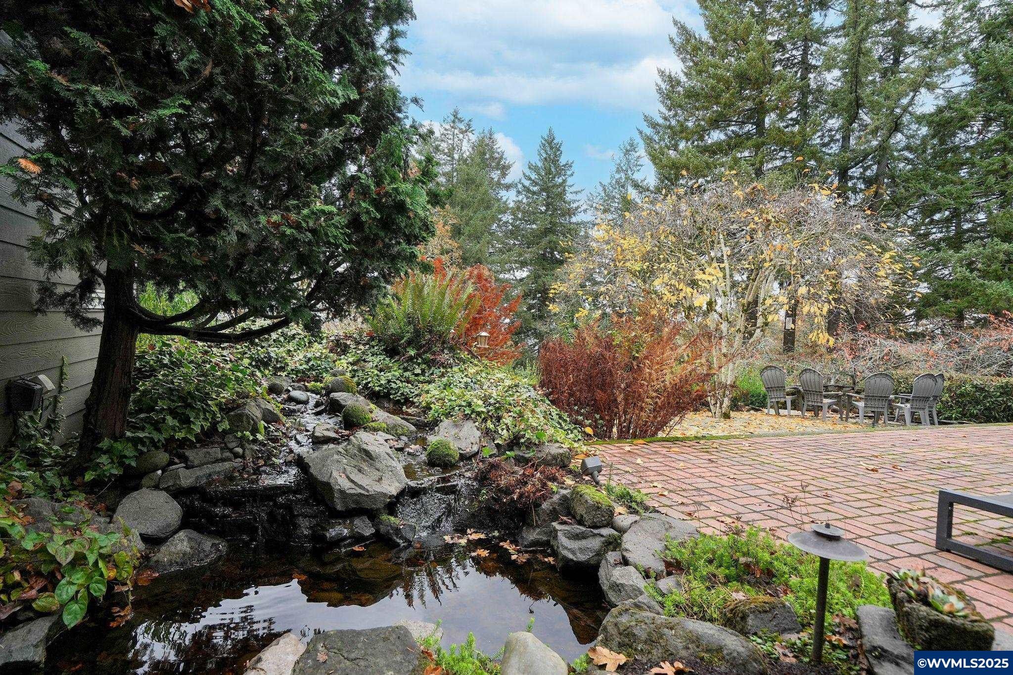 Salem, Oregon, 97302, United States, 5 Bedrooms Bedrooms, ,5 BathroomsBathrooms,Residential,Active,1993680