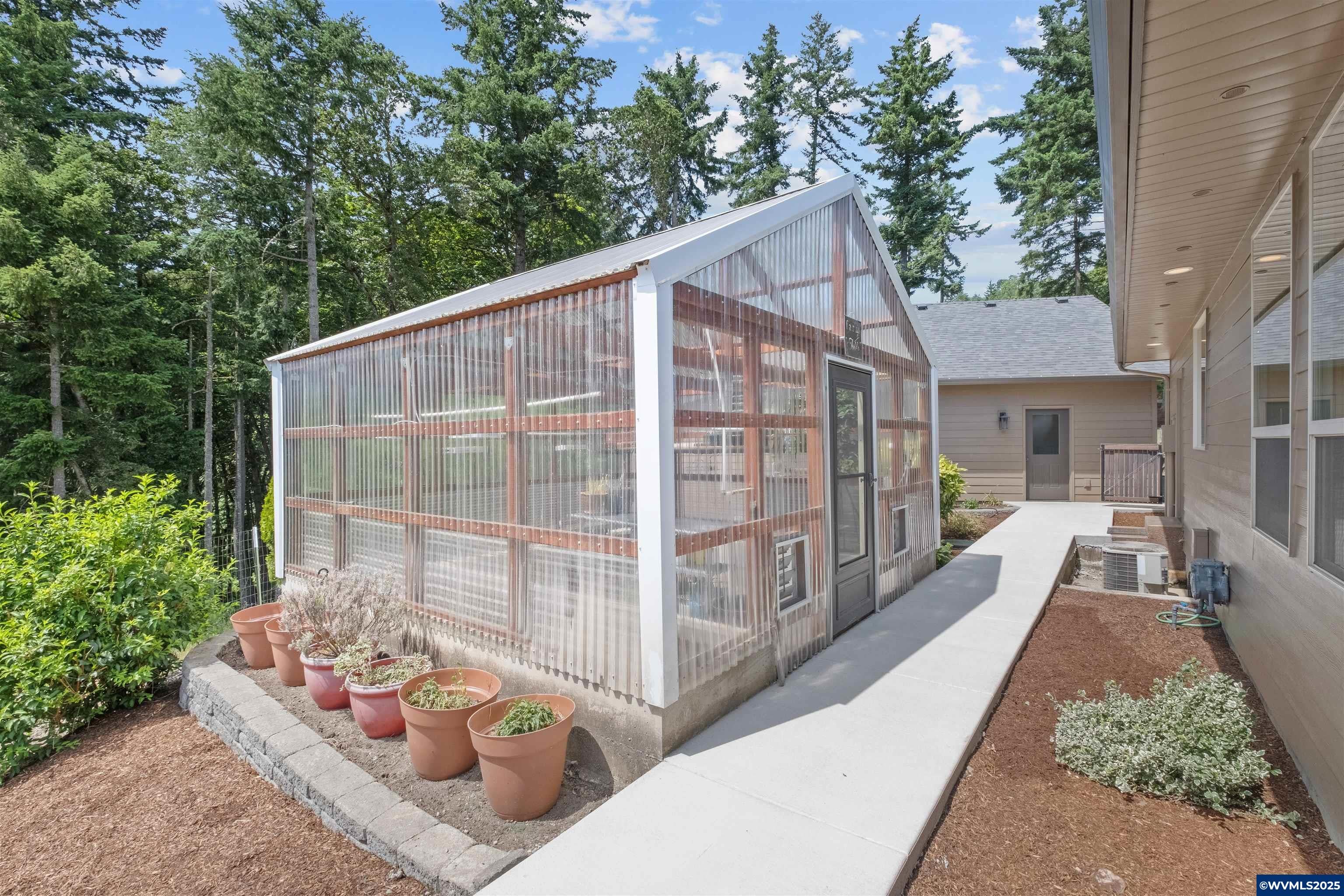 Brownsville, Oregon, 97327, United States, ,4 BathroomsBathrooms,Residential,Active,1859350