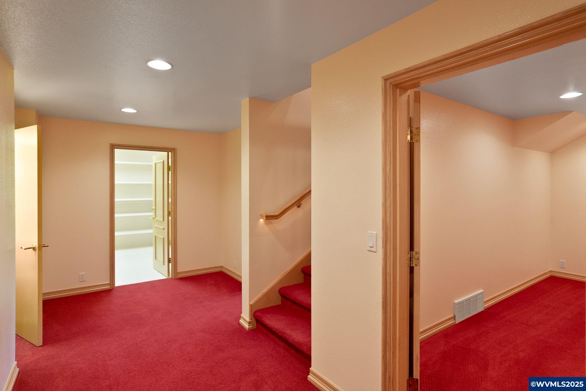 Salem, Oregon, 97302, United States, 3 Bedrooms Bedrooms, ,4 BathroomsBathrooms,Residential,Active,2007258