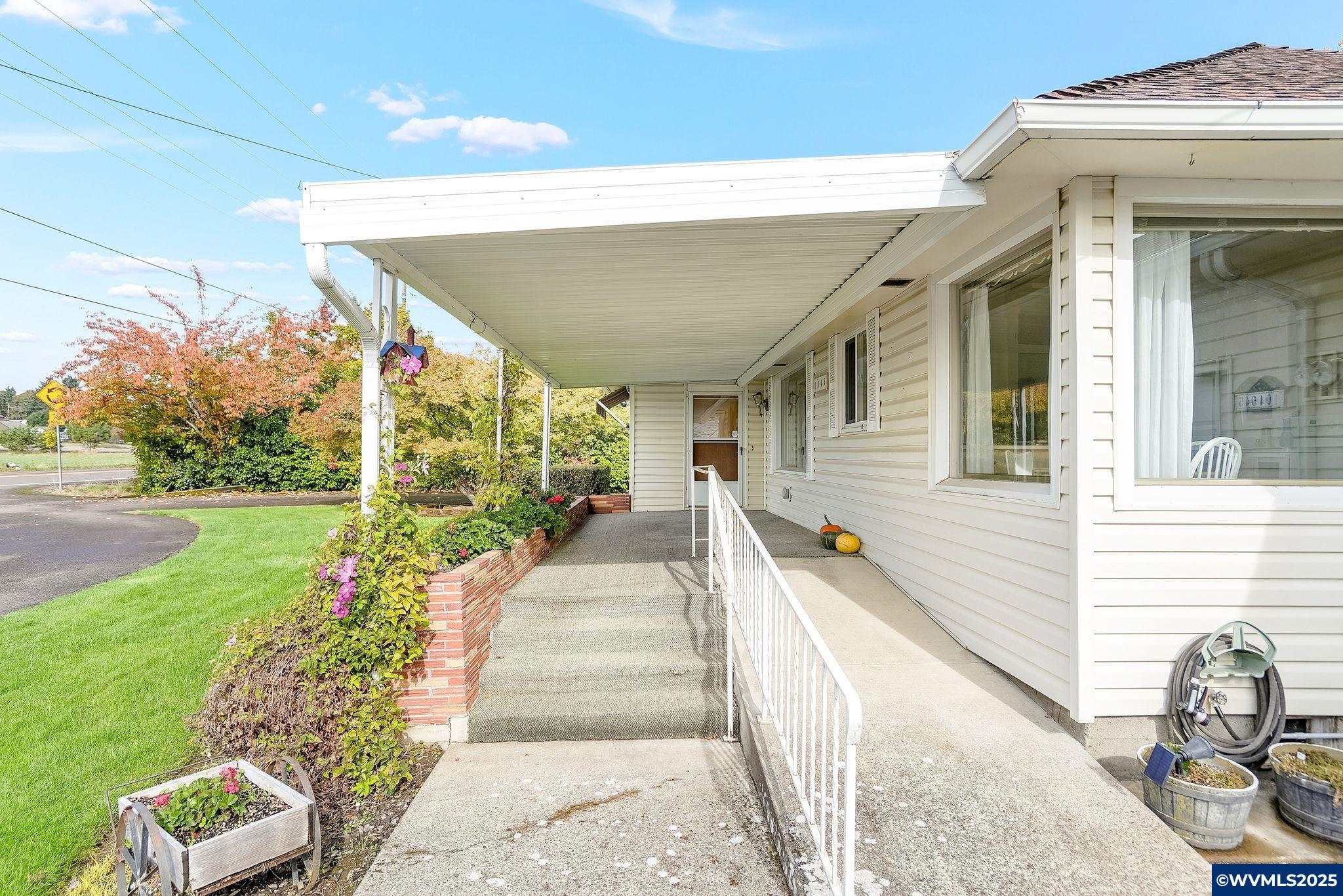 Corvallis, Oregon, 97333, United States, 3 Bedrooms Bedrooms, ,2 BathroomsBathrooms,Residential,Active,2001335