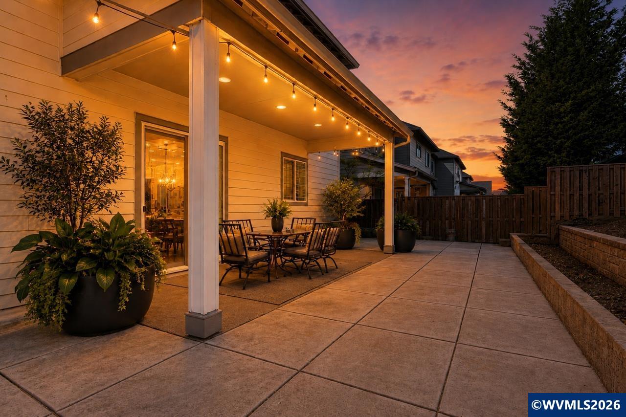 Tigard, Oregon, 97224, United States, 4 Bedrooms Bedrooms, ,3 BathroomsBathrooms,Residential,Active,2041789