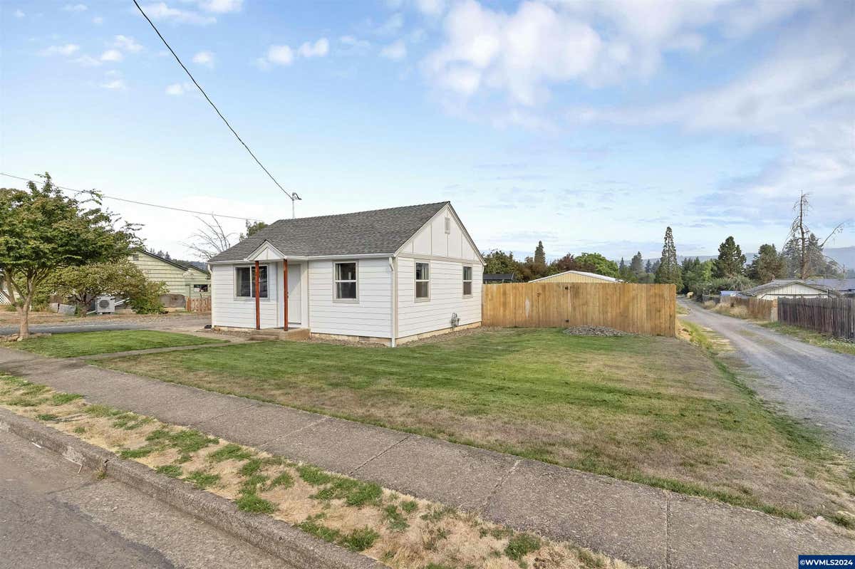 650 ELM ST, SWEET HOME, OR 97386, photo 1 of 30