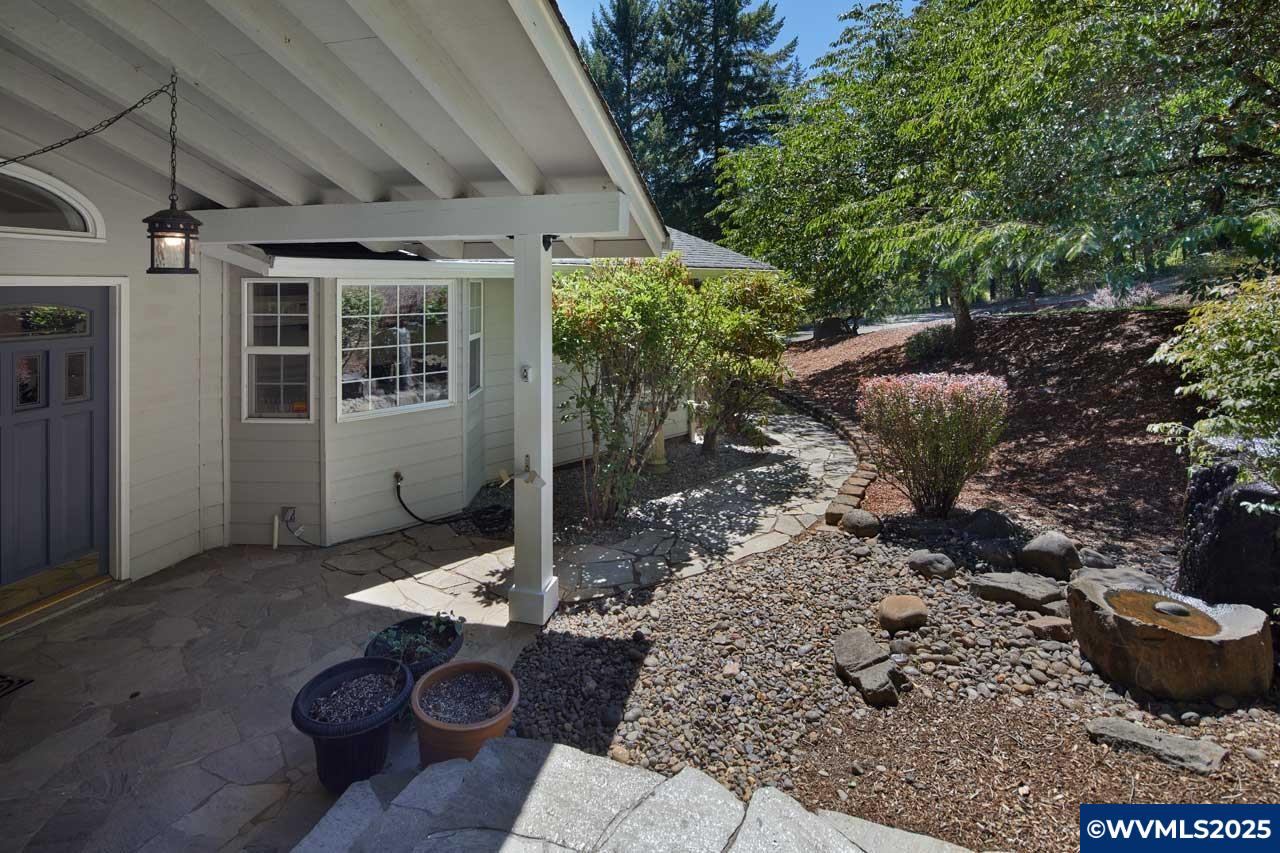 Corvallis, Oregon, 97330, United States, 4 Bedrooms Bedrooms, ,3 BathroomsBathrooms,Residential,Active,1914848