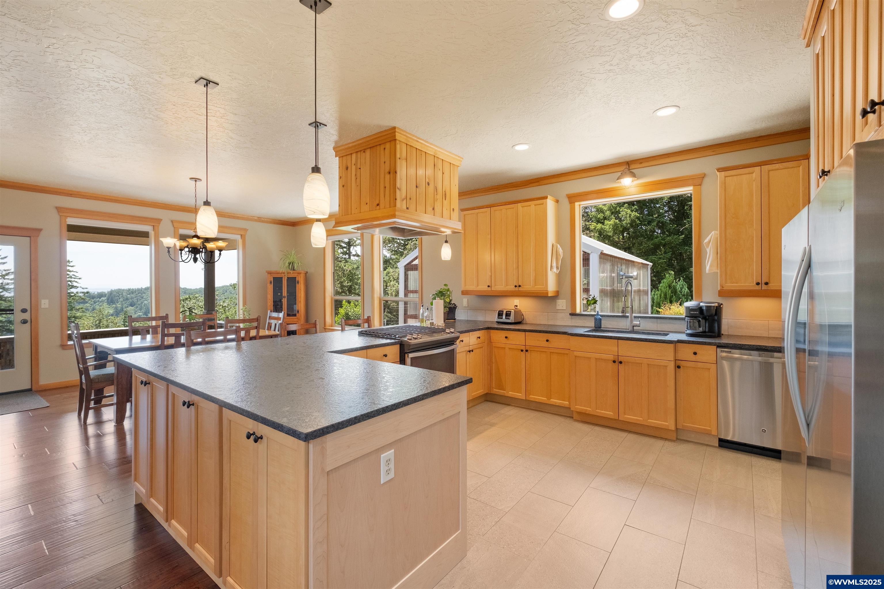 Brownsville, Oregon, 97327, United States, ,4 BathroomsBathrooms,Residential,Active,1859350