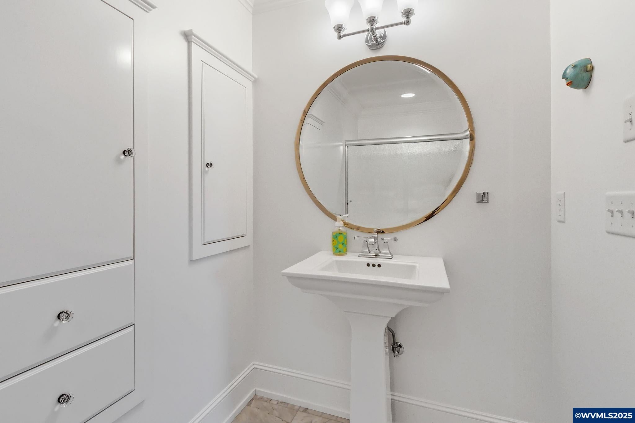 Salem, Oregon, 97302, United States, ,6 BathroomsBathrooms,Residential,Active,1770054