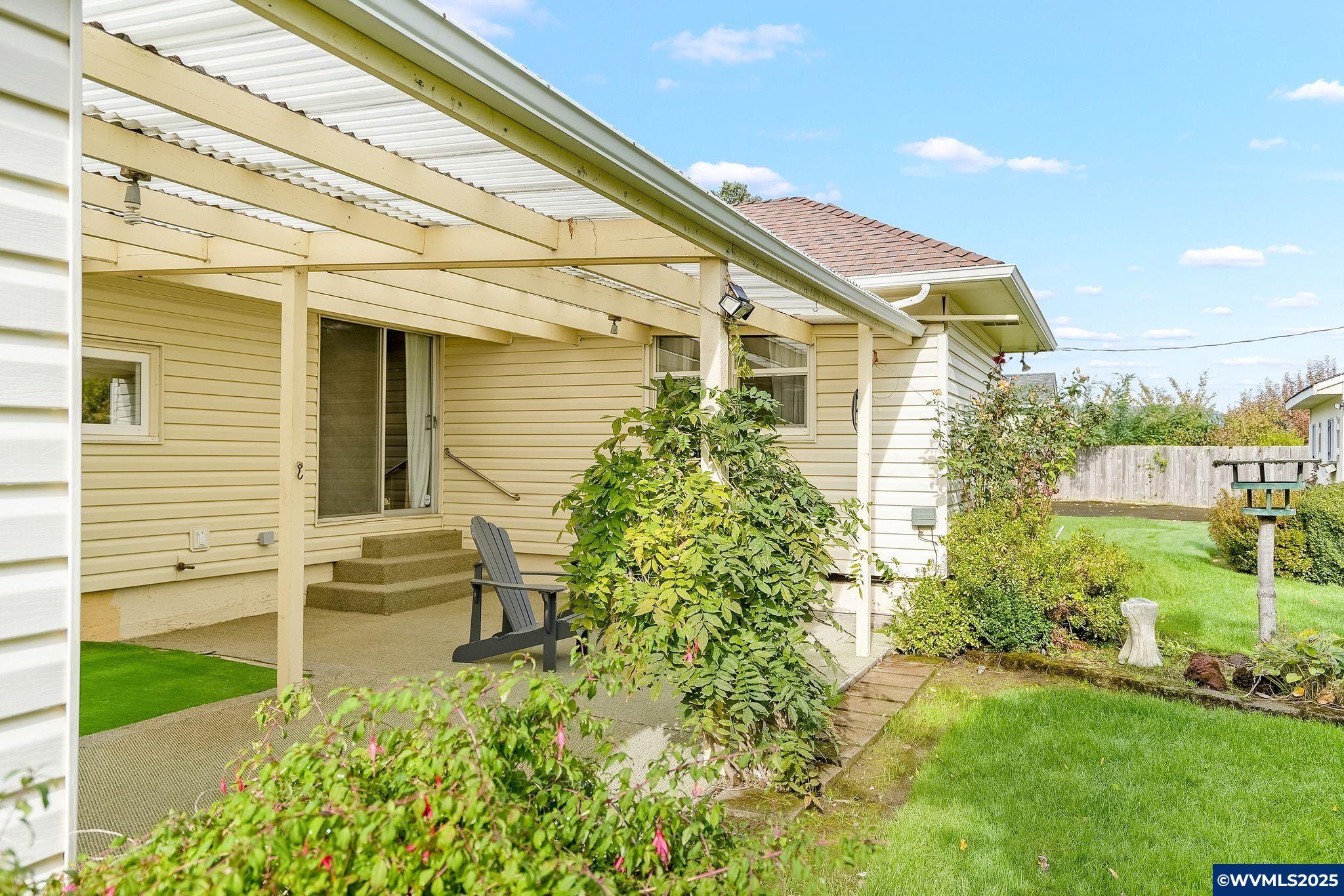 Corvallis, Oregon, 97333, United States, 3 Bedrooms Bedrooms, ,2 BathroomsBathrooms,Residential,Active,2001335