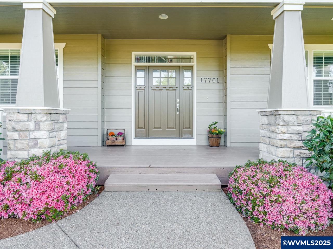 Oregon City, Oregon, 97045, United States, 4 Bedrooms Bedrooms, ,3 BathroomsBathrooms,Residential,Active,1922672