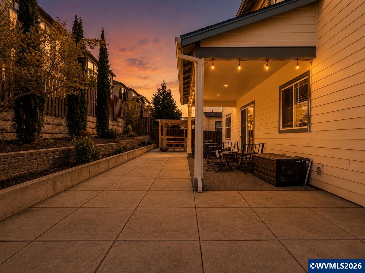 Tigard, Oregon, 97224, United States, 4 Bedrooms Bedrooms, ,3 BathroomsBathrooms,Residential,Active,2041789