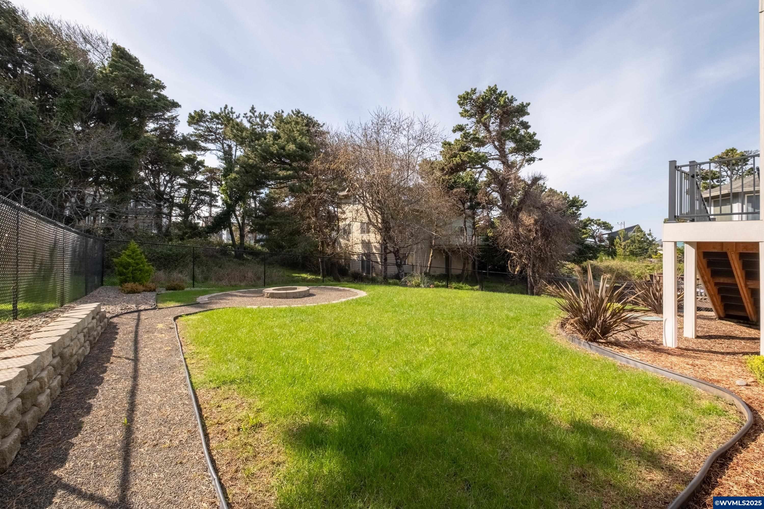 Lincoln City, Oregon, 97367, United States, 3 Bedrooms Bedrooms, ,3 BathroomsBathrooms,Residential,Active,1762853