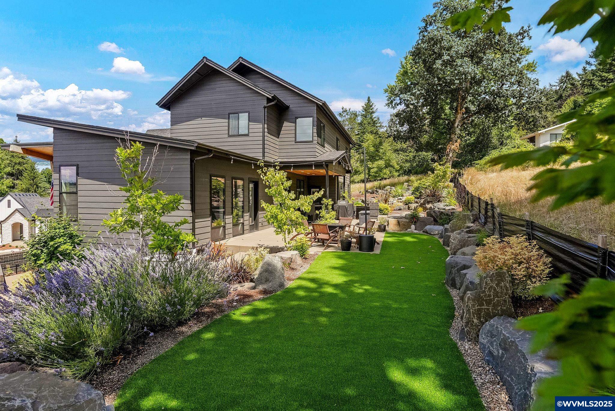 Salem, Oregon, 97302, United States, 5 Bedrooms Bedrooms, ,4 BathroomsBathrooms,Residential,Active,1888951