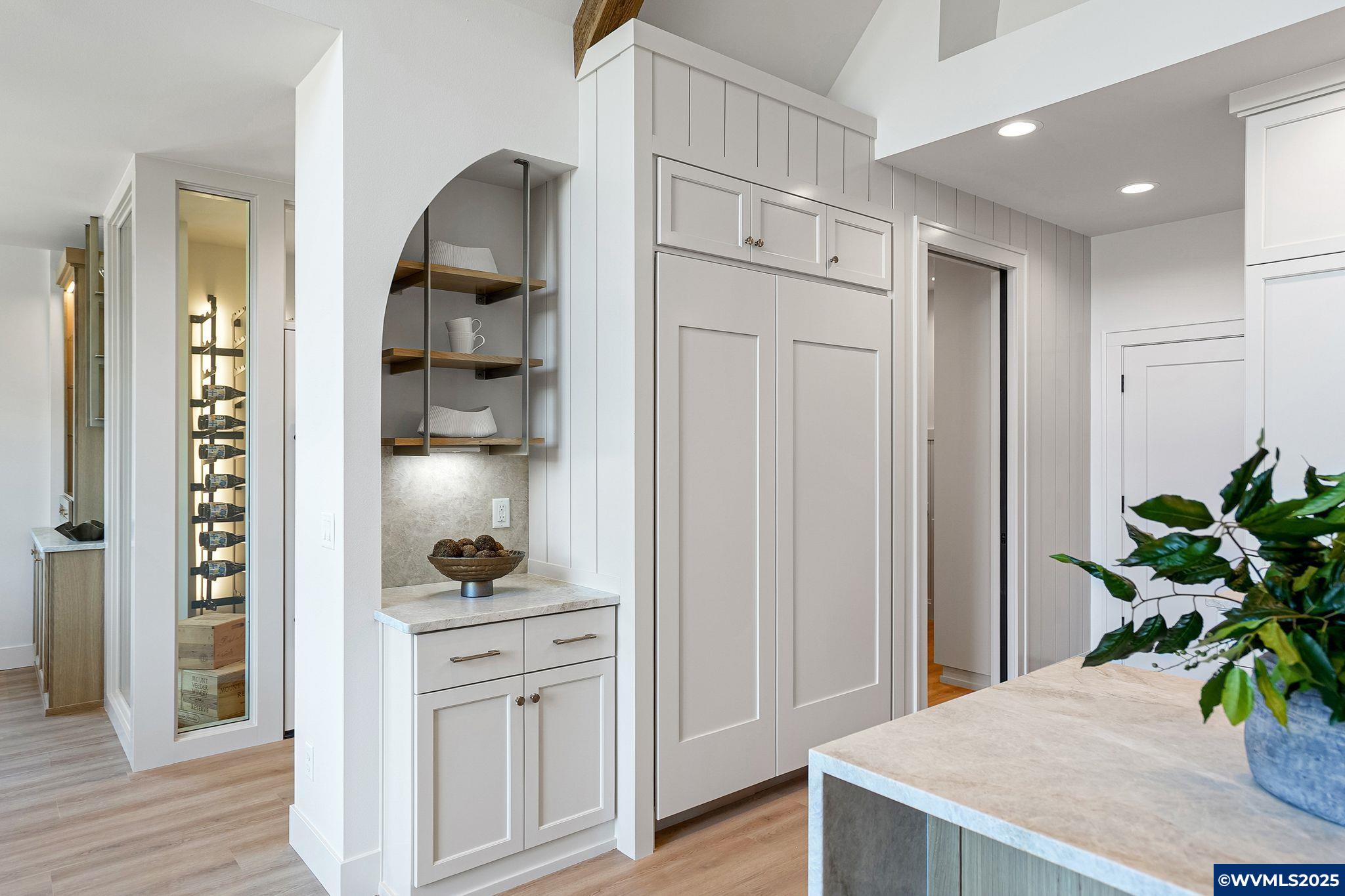 Salem, Oregon, 97302, United States, 3 Bedrooms Bedrooms, ,4 BathroomsBathrooms,Residential,Active,1889351