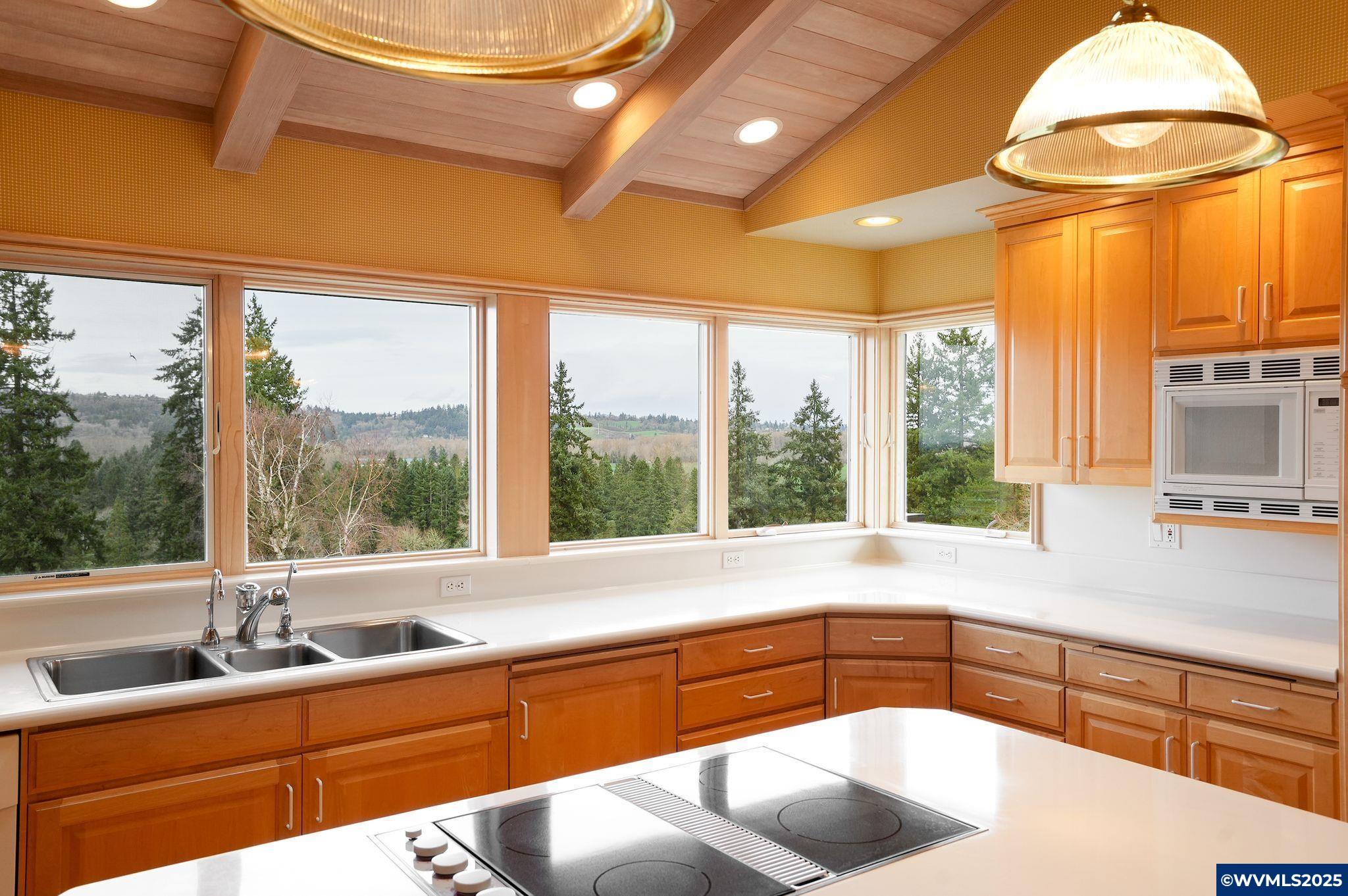 Salem, Oregon, 97302, United States, 3 Bedrooms Bedrooms, ,4 BathroomsBathrooms,Residential,Active,2007258